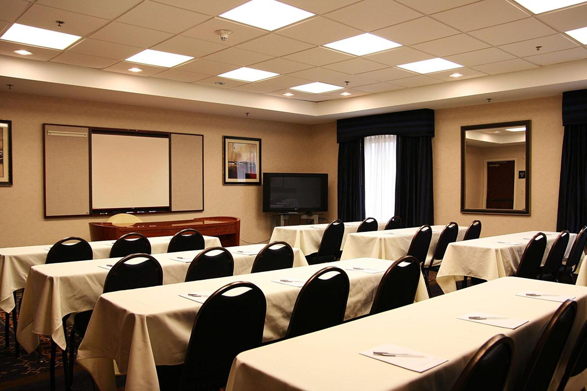 Hampton Inn Atlanta-Fairburn photo 49