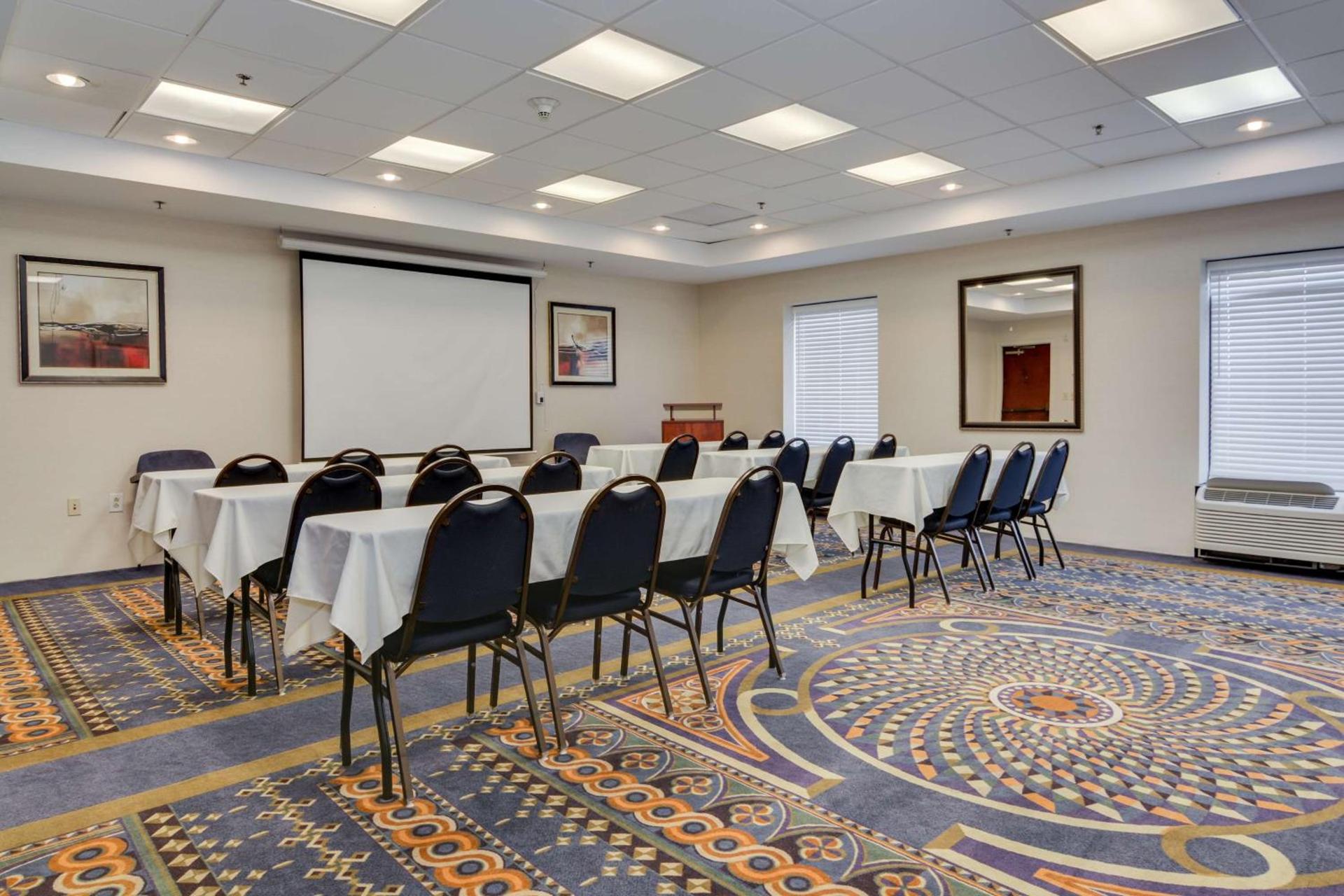Hampton Inn Atlanta-Fairburn photo 52