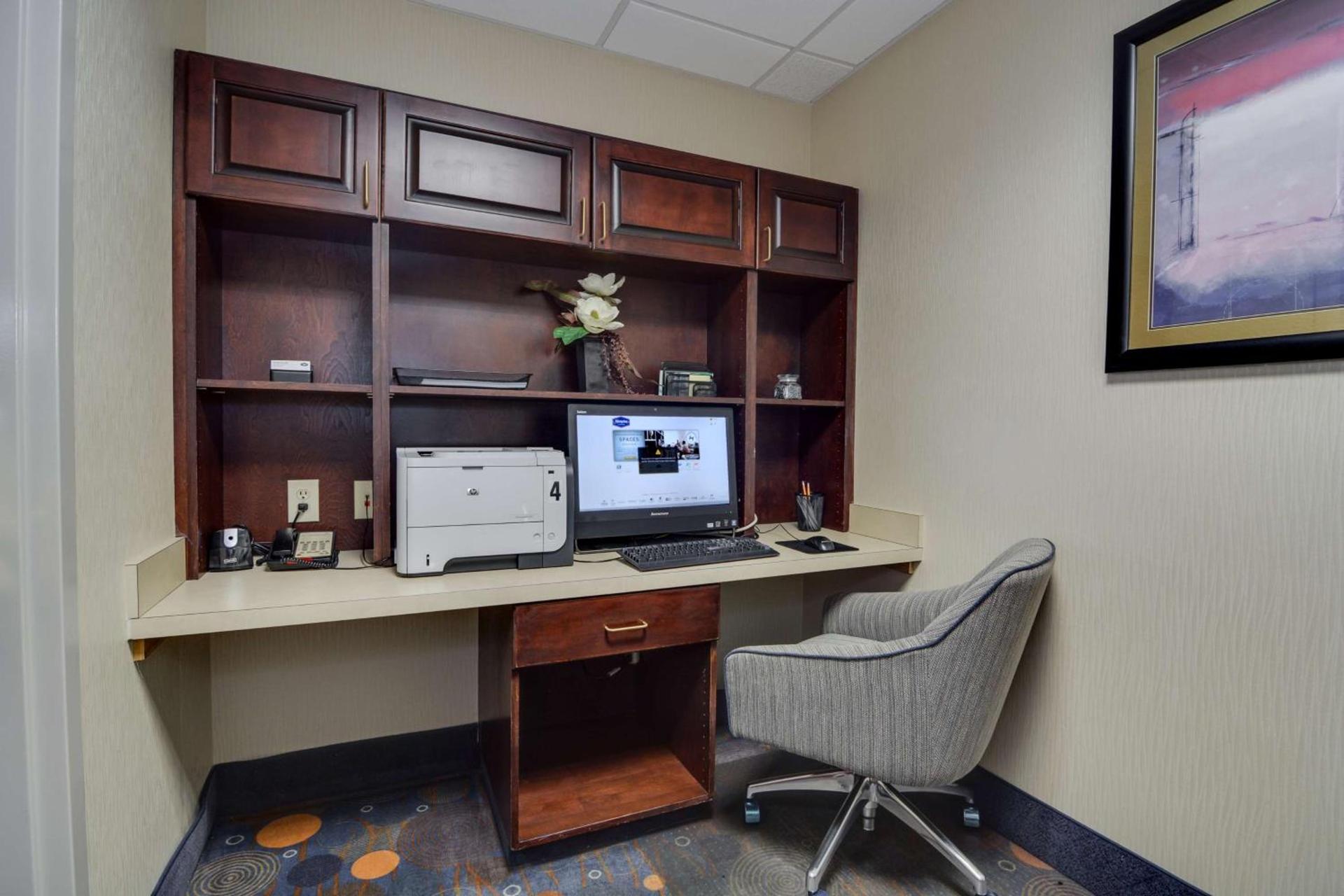 Hampton Inn Atlanta-Fairburn photo 56