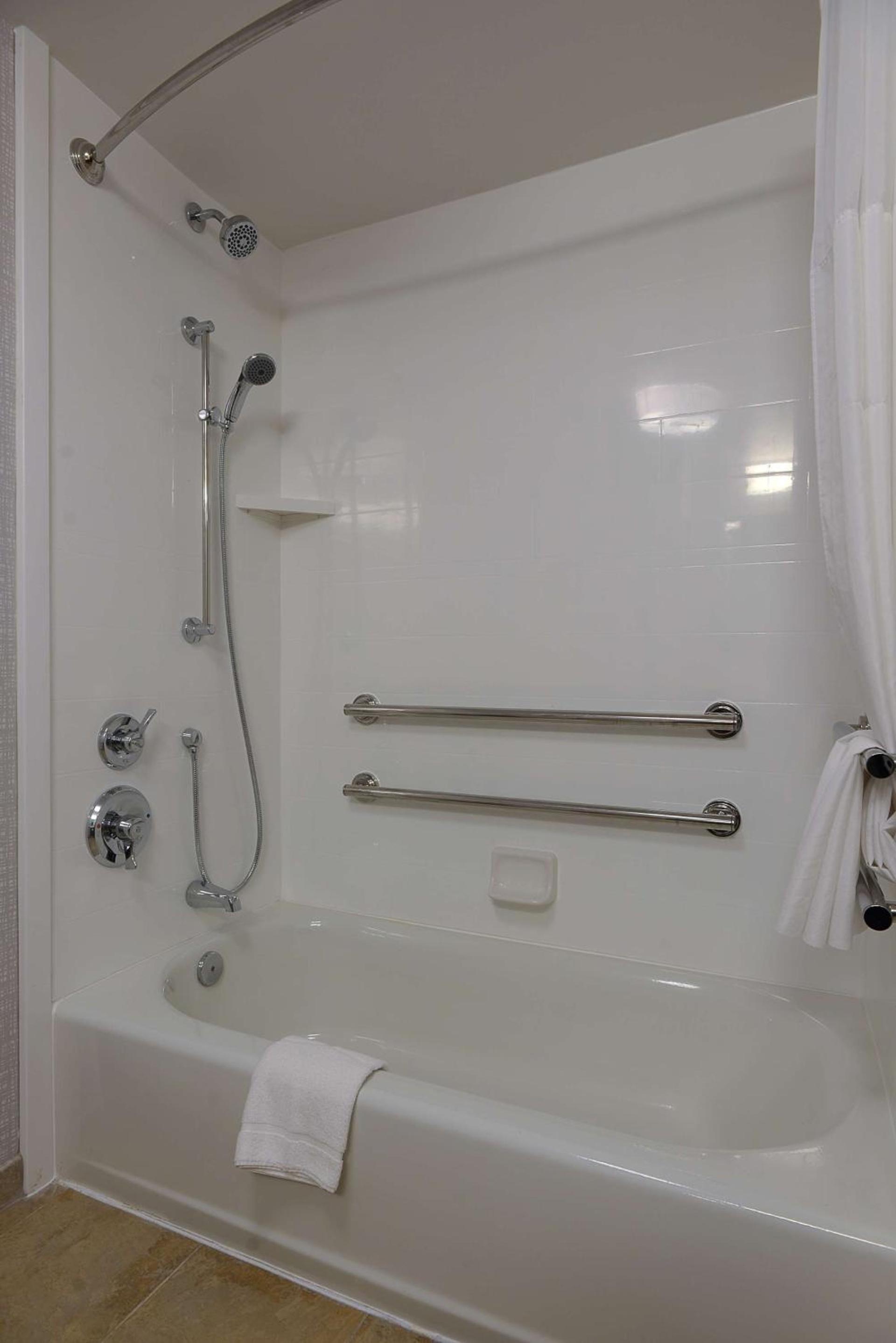 Hampton Inn & Suites Atlanta-Six Flags photo 14