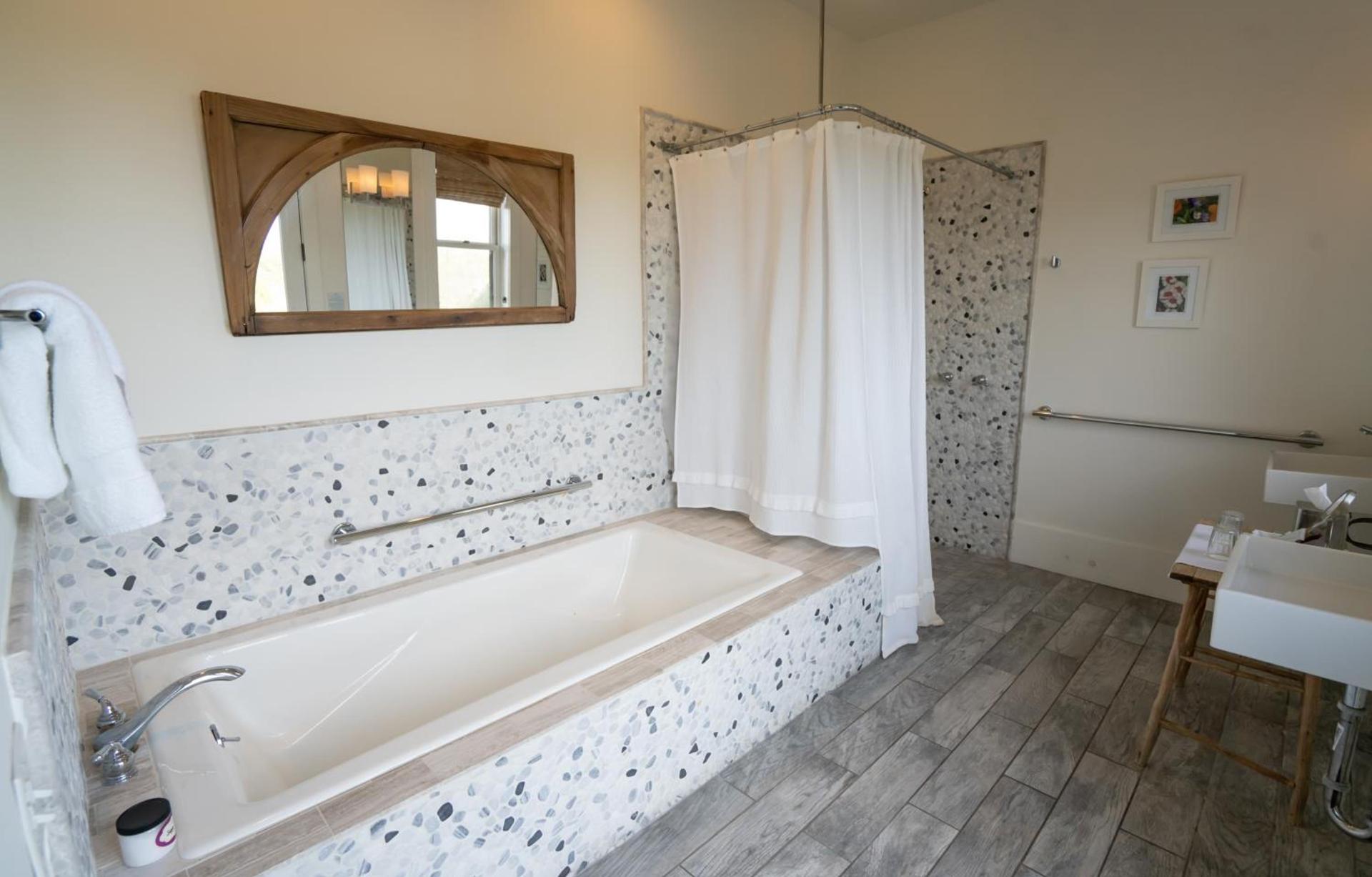 Sage Hill Inn & Spa photo 91