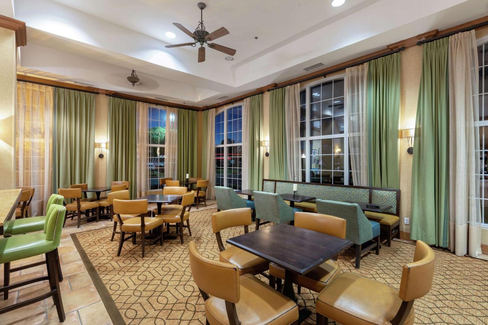 Hampton Inn & Suites-Austin Airport photo 4