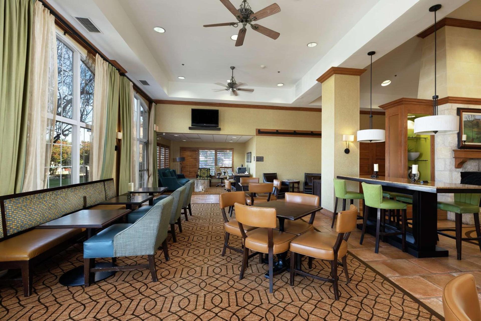 Hampton Inn & Suites-Austin Airport photo 8