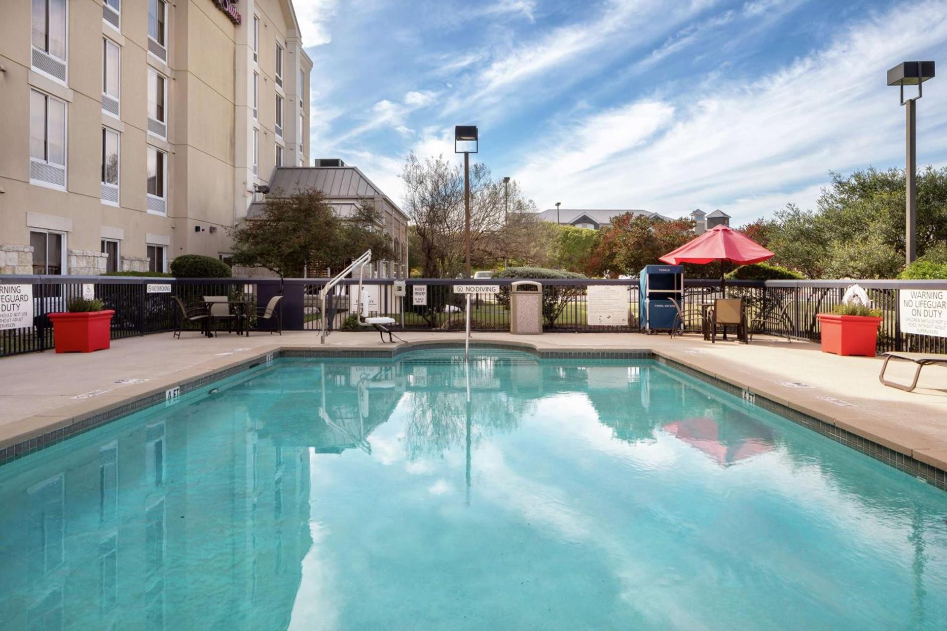 Hampton Inn & Suites-Austin Airport photo 11