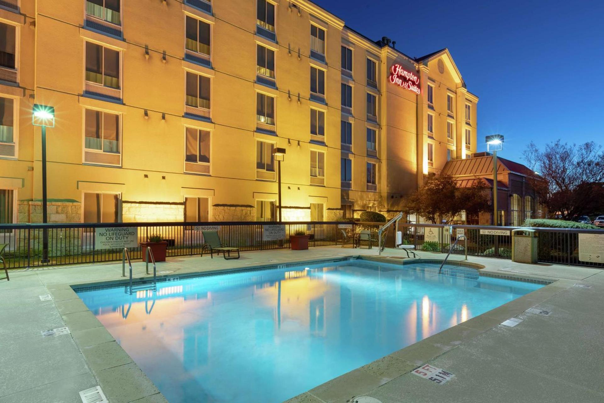 Hampton Inn & Suites-Austin Airport photo 12