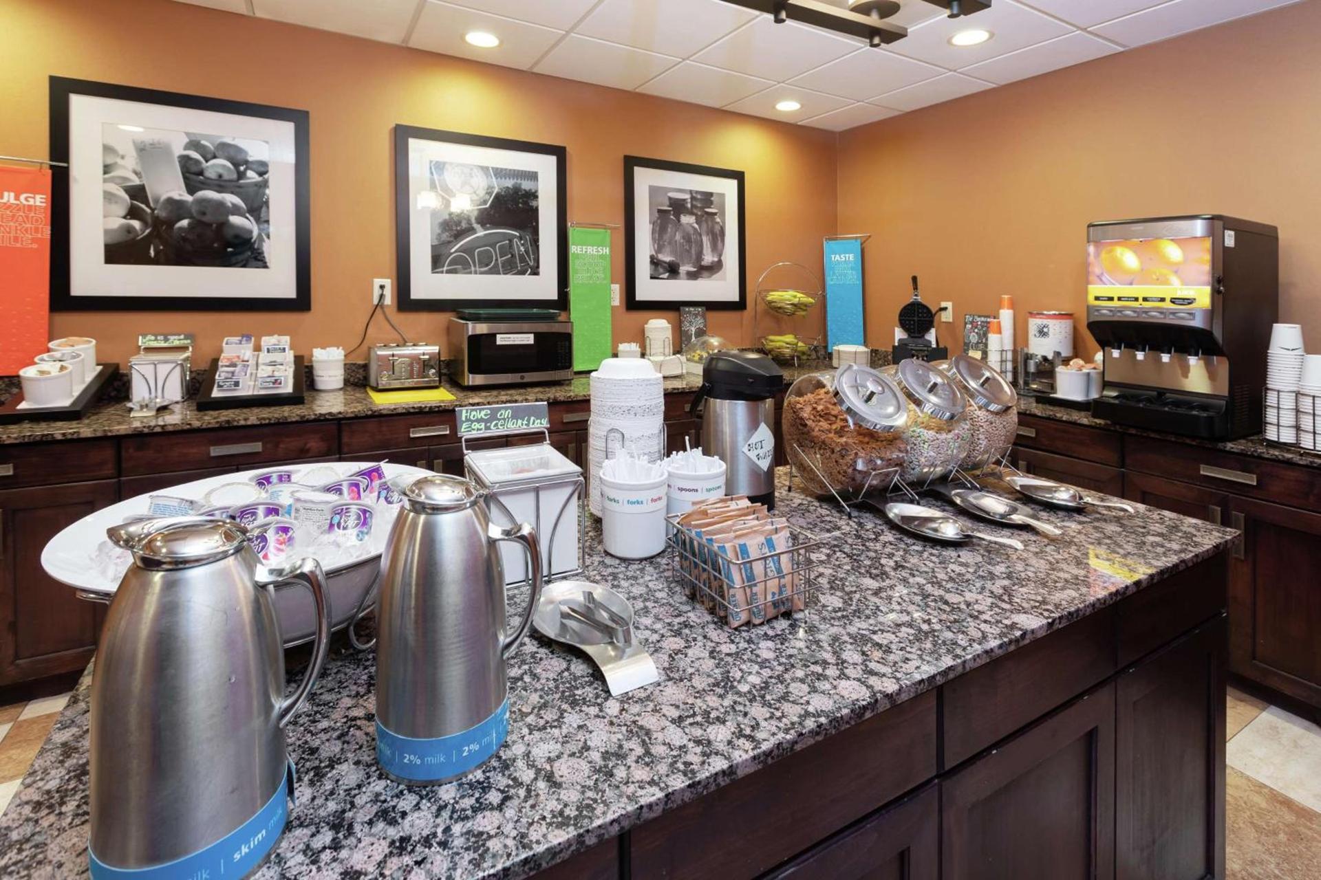 Hampton Inn & Suites-Austin Airport photo 13