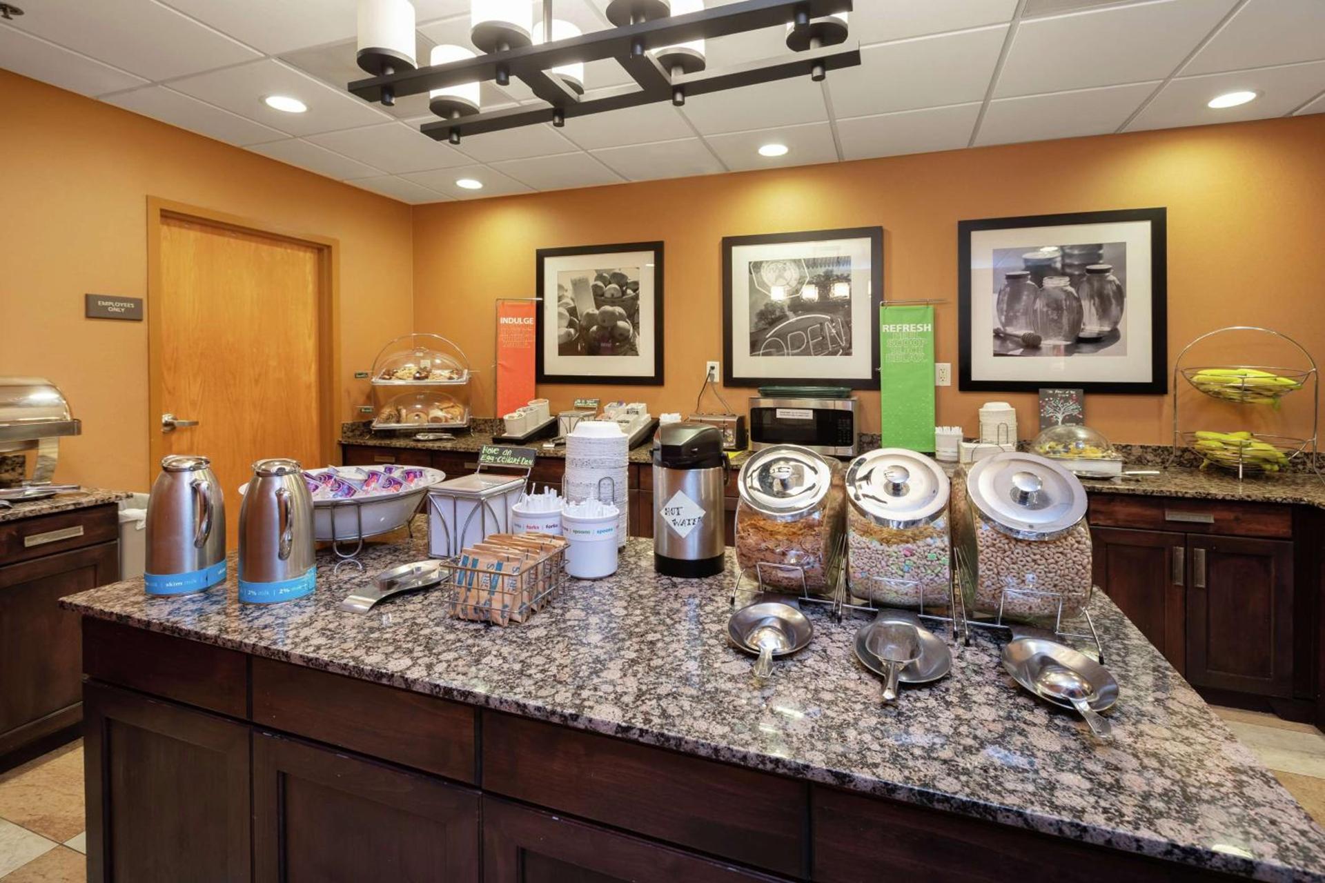 Hampton Inn & Suites-Austin Airport photo 17