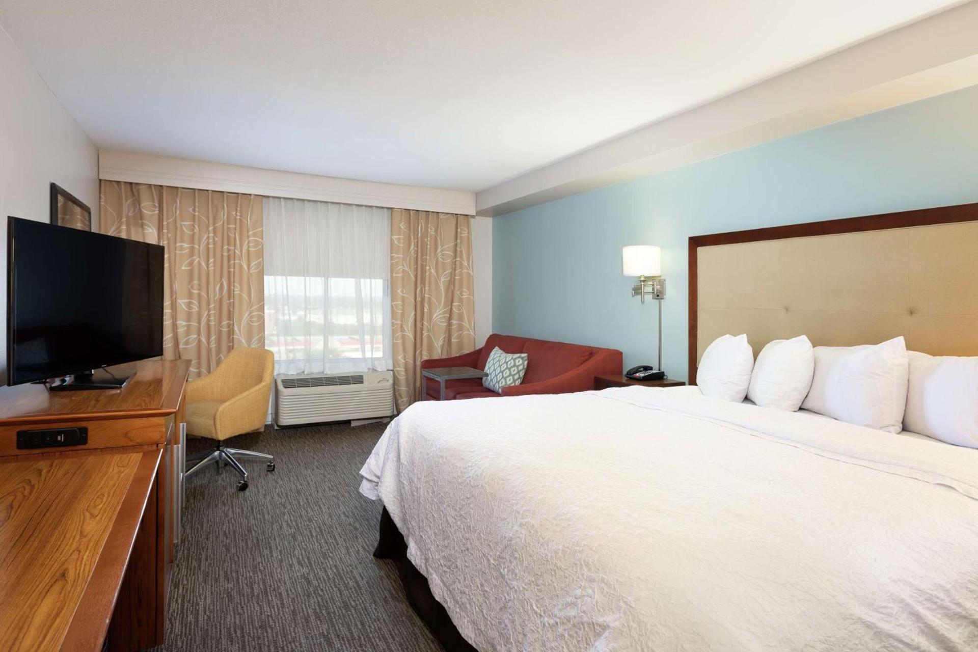 Hampton Inn & Suites-Austin Airport photo 25