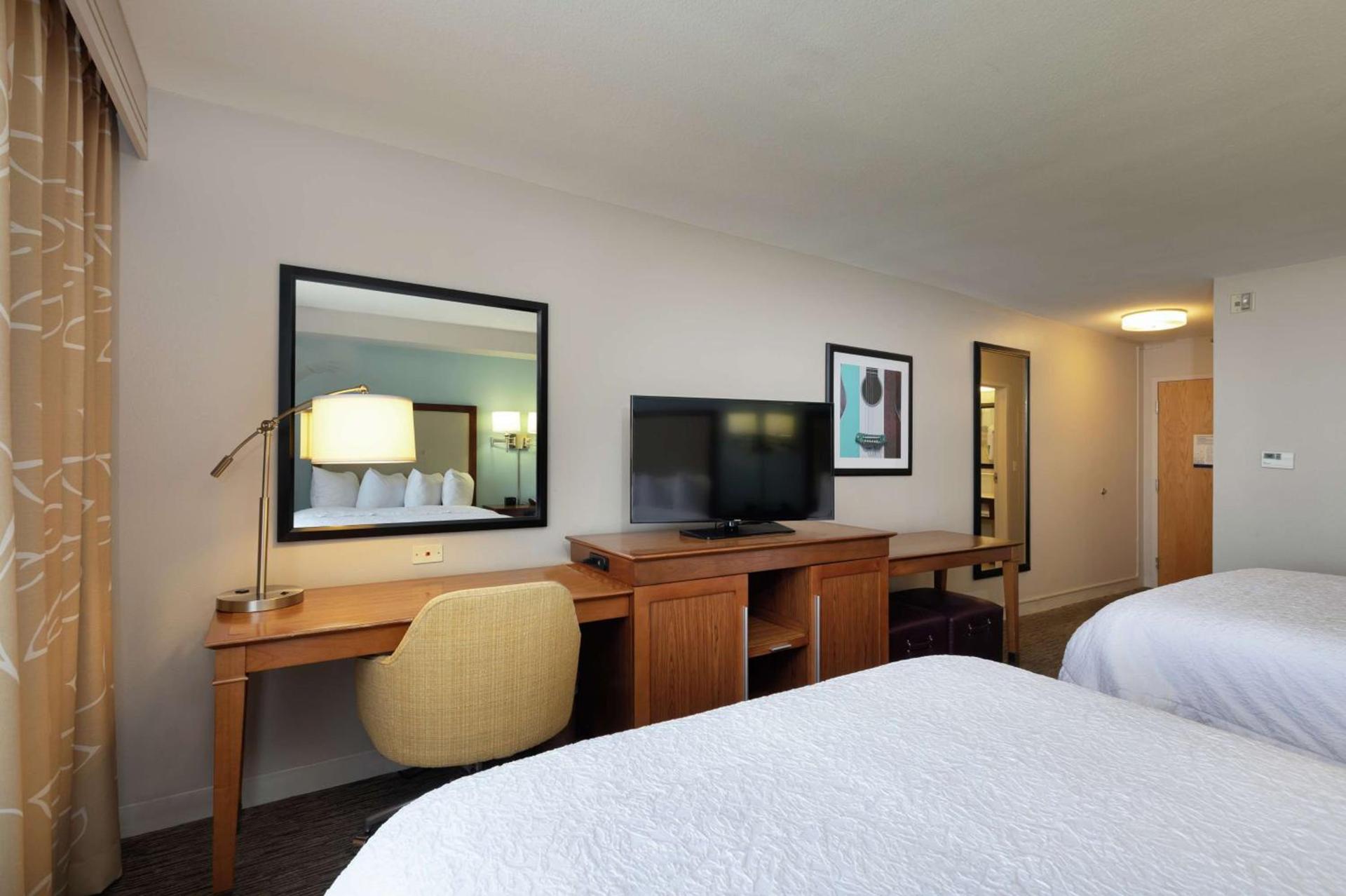Hampton Inn & Suites-Austin Airport photo 26