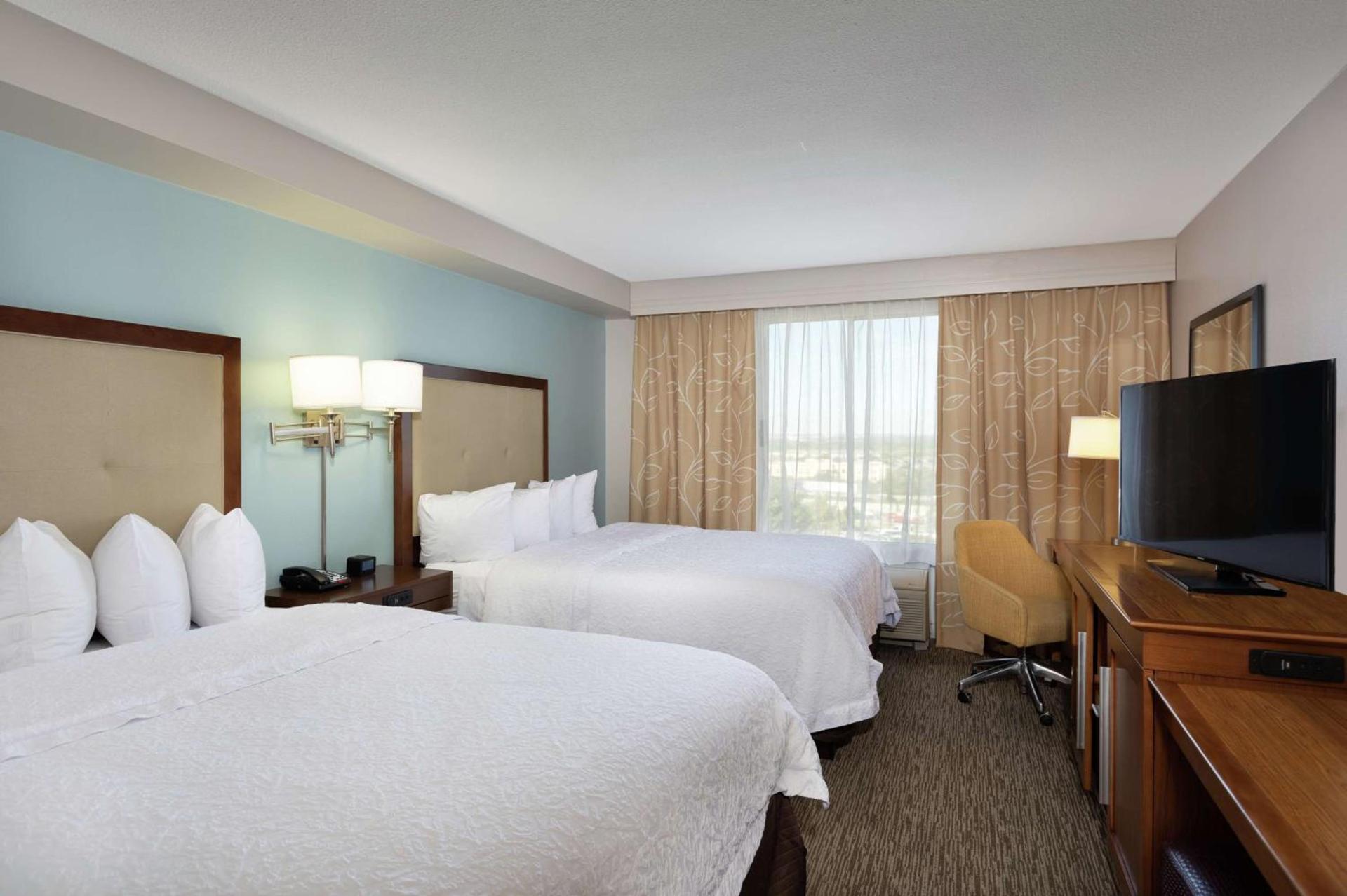 Hampton Inn & Suites-Austin Airport photo 29