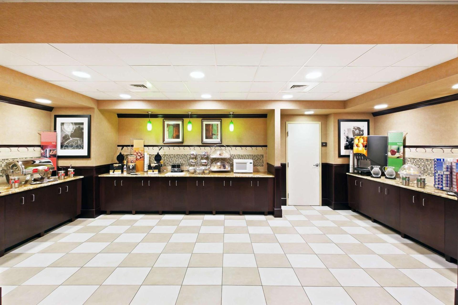Hampton Inn and Suites Austin - Lakeway photo 11