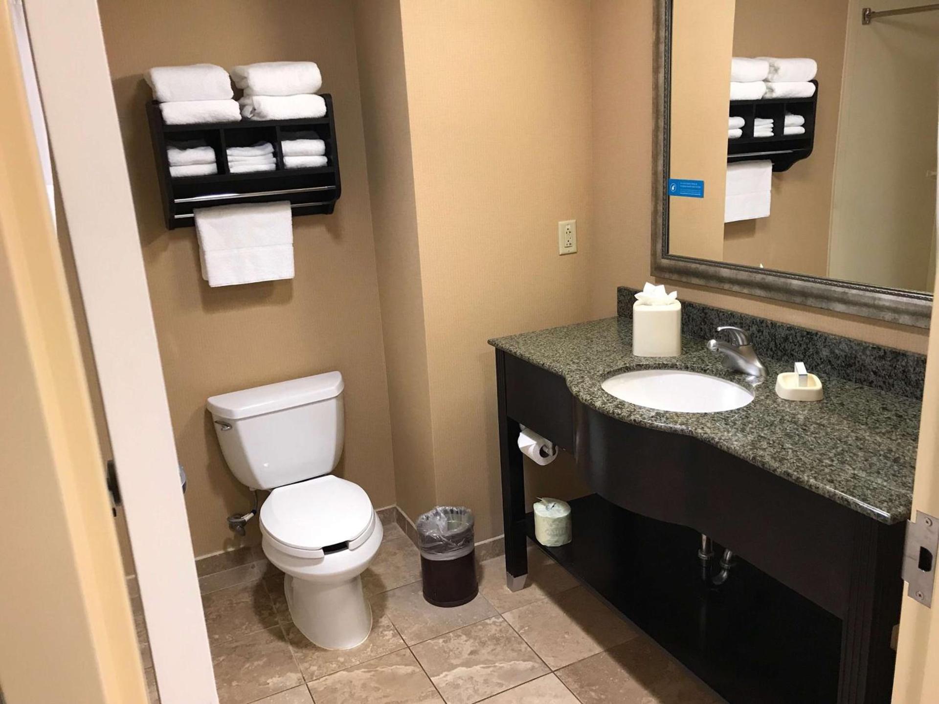 Hampton Inn and Suites Austin - Lakeway photo 16