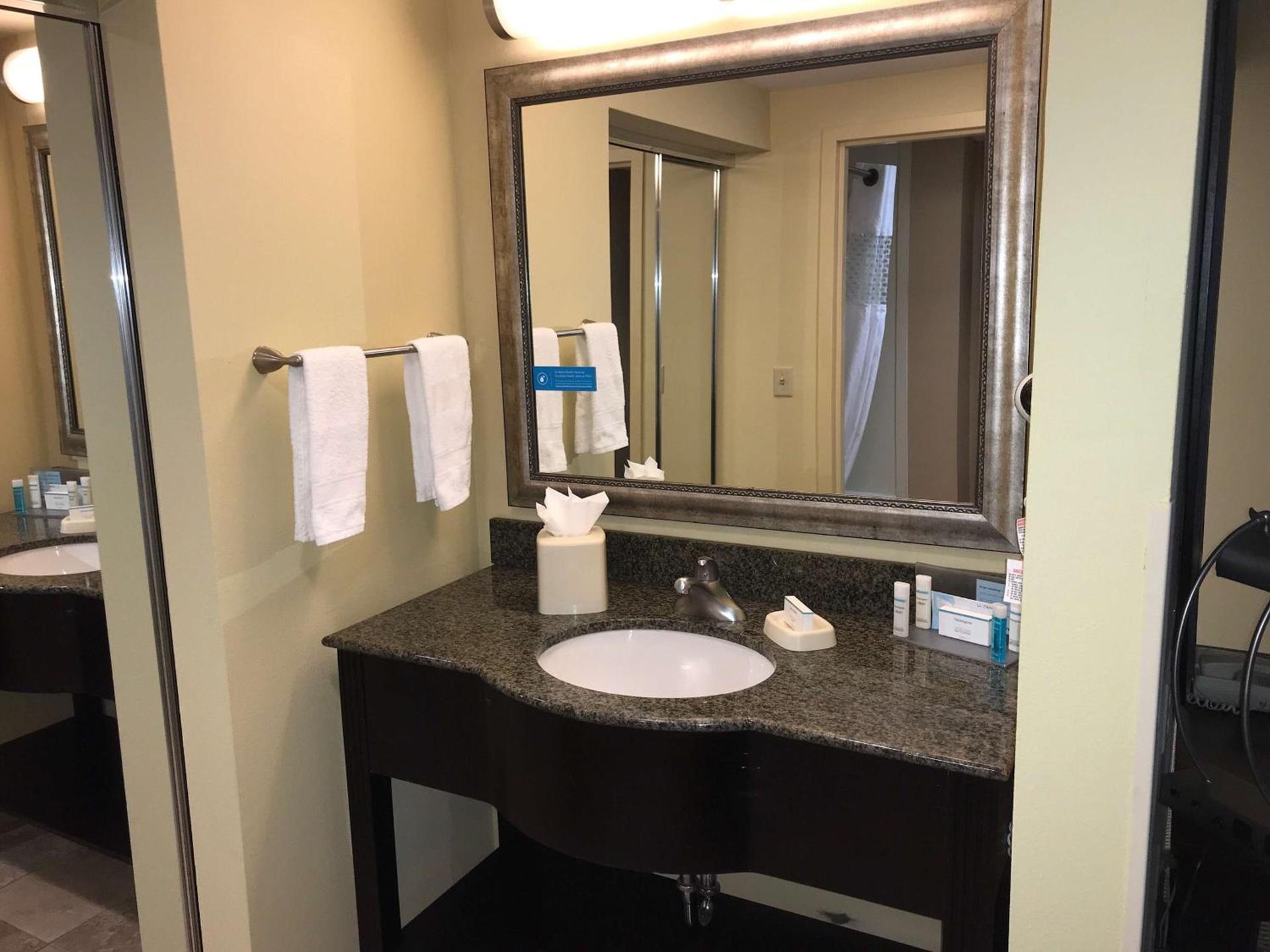 Hampton Inn and Suites Austin - Lakeway photo 22