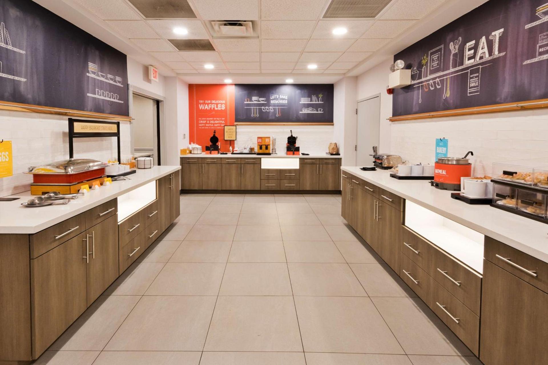 Hampton Inn & Suites Lanett/West Point photo 19