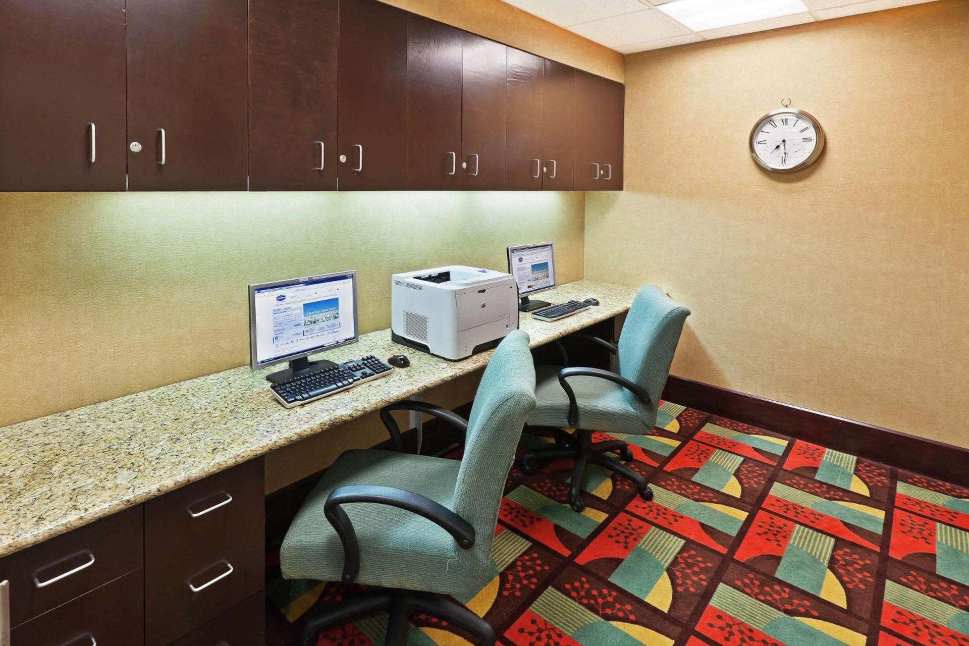 Hampton Inn and Suites Austin - Lakeway photo 41