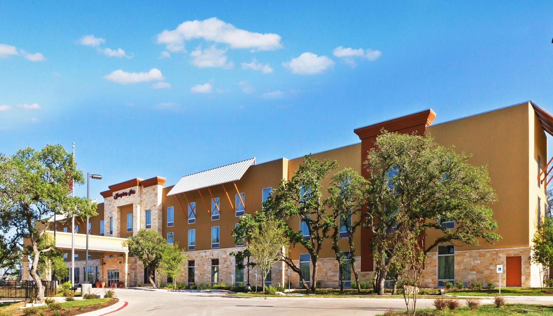 Hampton Inn Austin Oak Hill photo 1