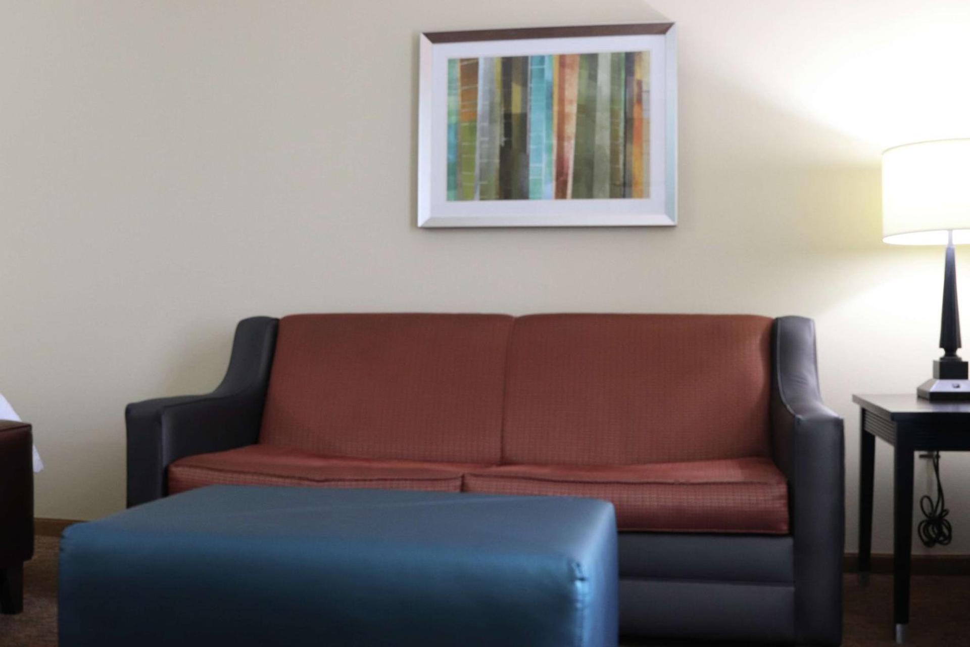 Hampton Inn Austin Oak Hill photo 14
