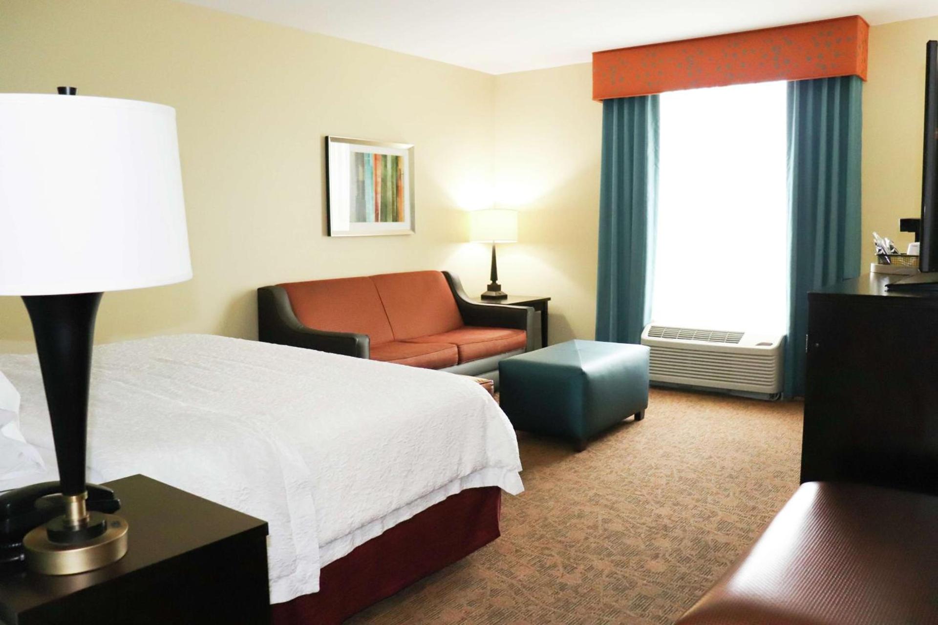 Hampton Inn Austin Oak Hill photo 30