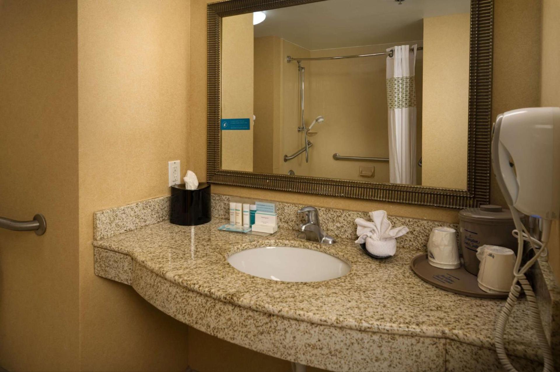 Hampton Inn & Suites Altus photo 21