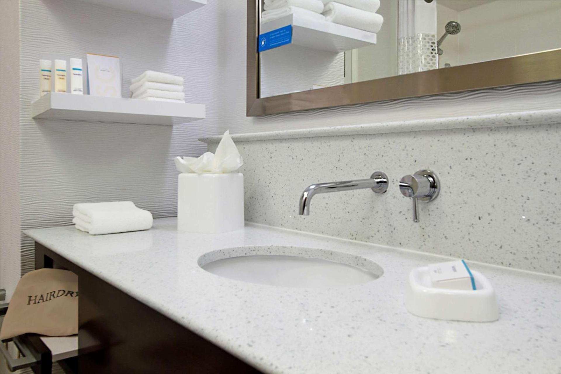 Hampton by Hilton Austin South - I-35 & Ben White photo 16