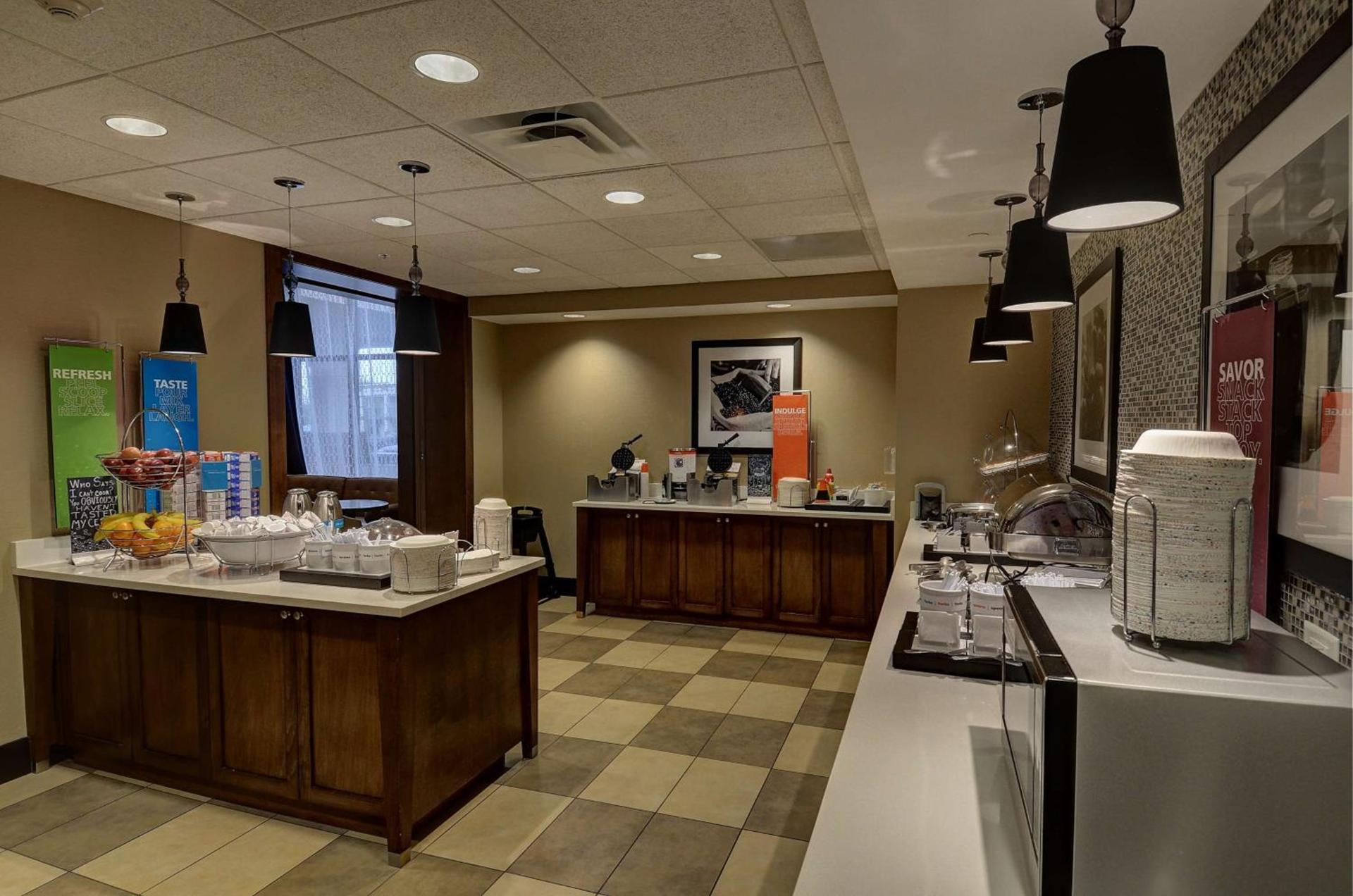 Hampton Inn & Suites Baltimore/Woodlawn photo 10