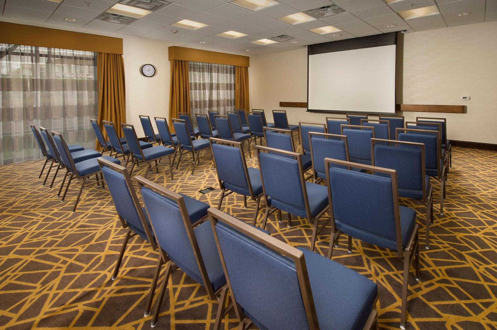 Hampton Inn & Suites Baltimore/Woodlawn photo 18