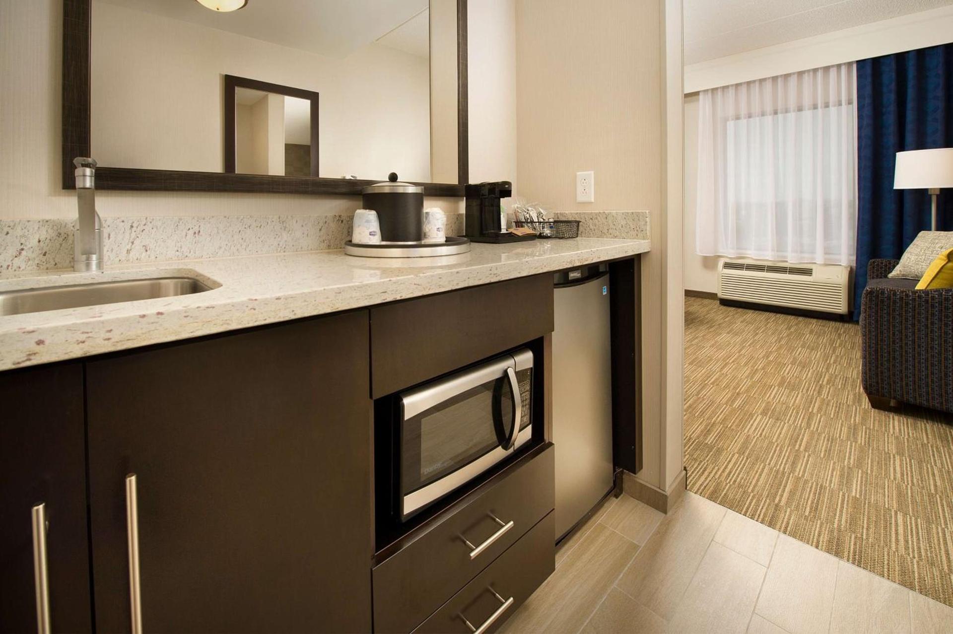 Hampton Inn & Suites Baltimore/Woodlawn photo 22