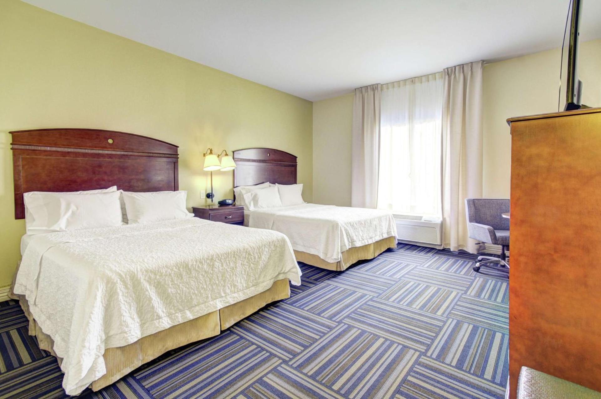 Hampton Inn and Suites Alexandria photo 13