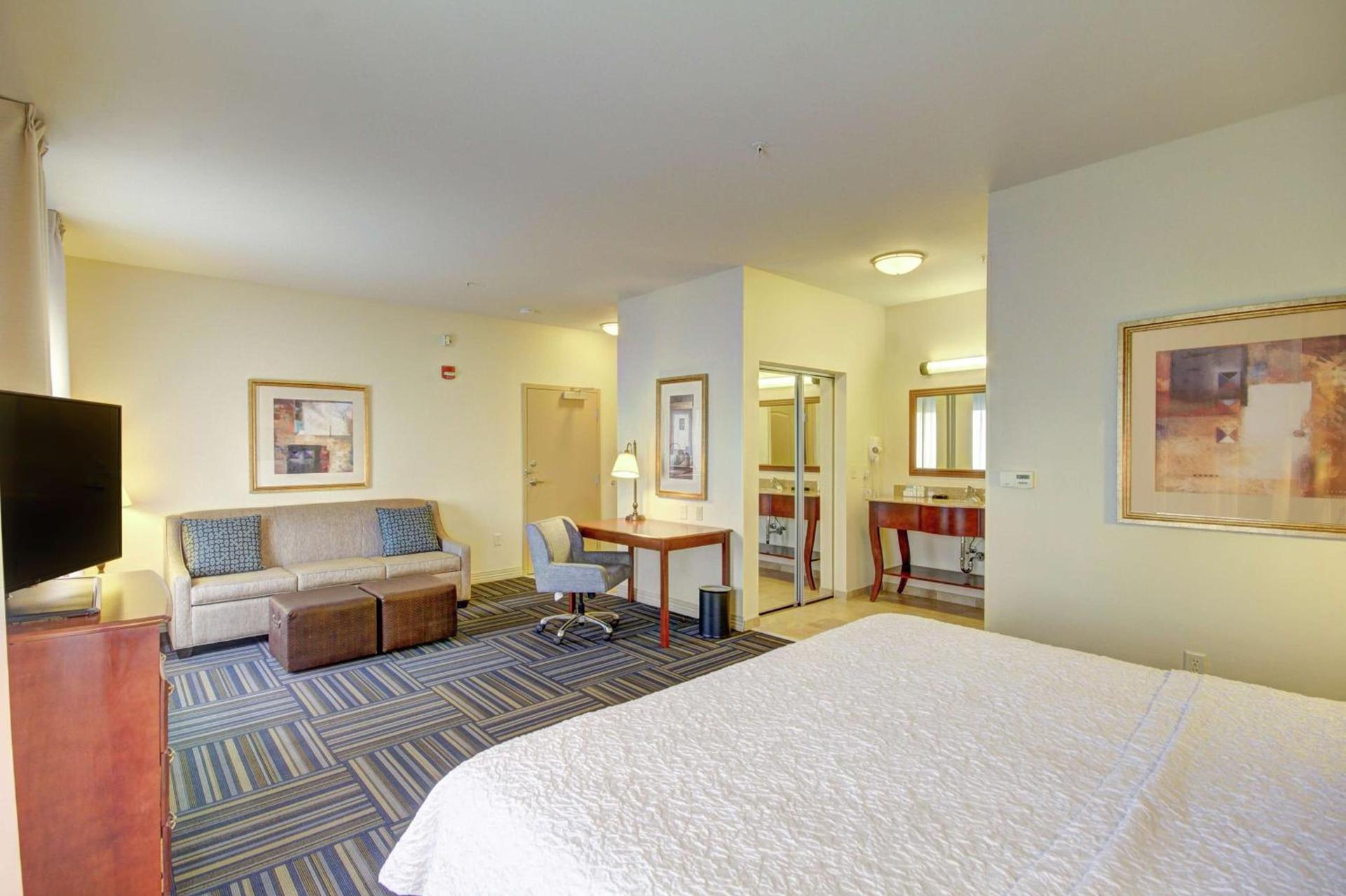 Hampton Inn and Suites Alexandria photo 15
