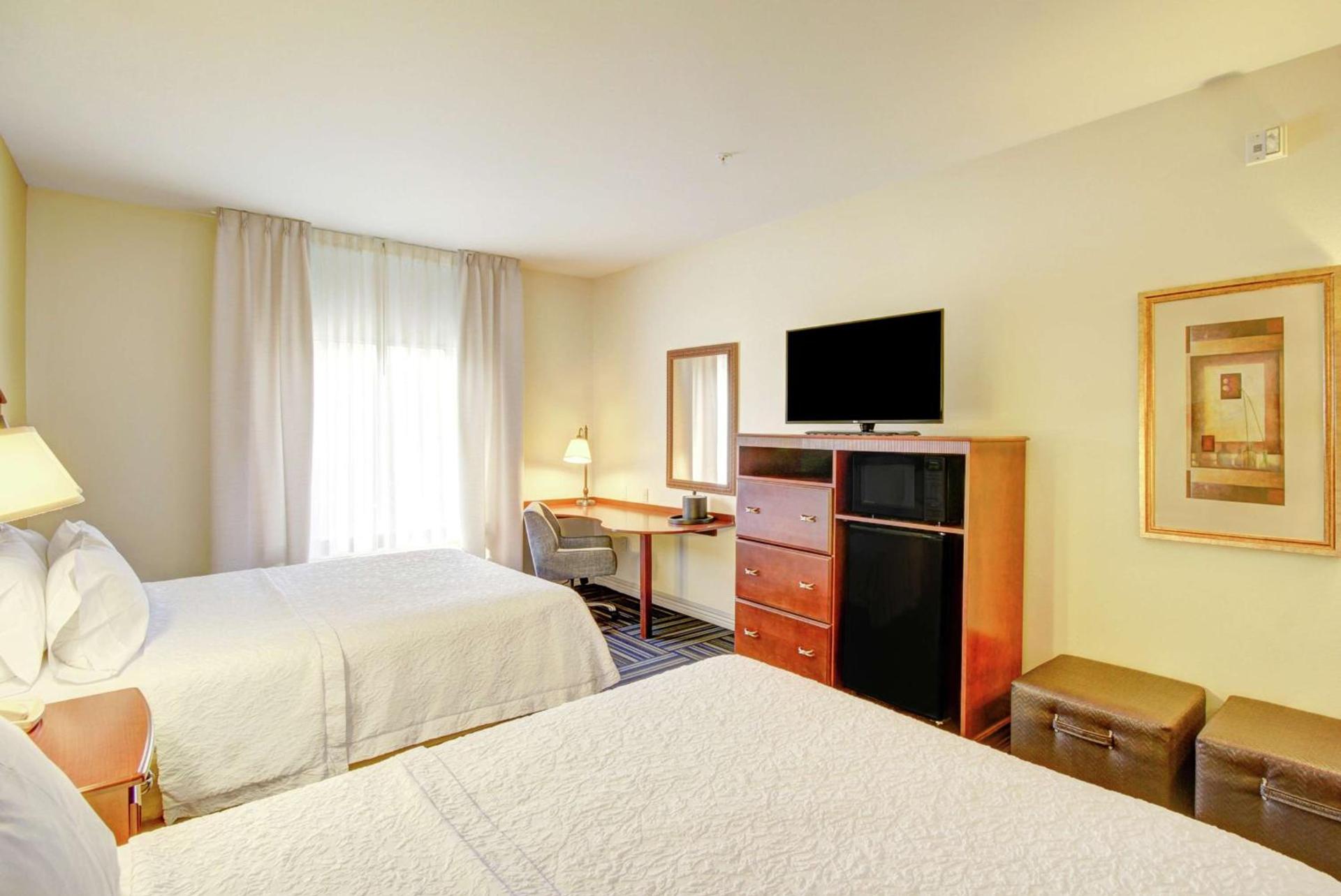 Hampton Inn and Suites Alexandria photo 25