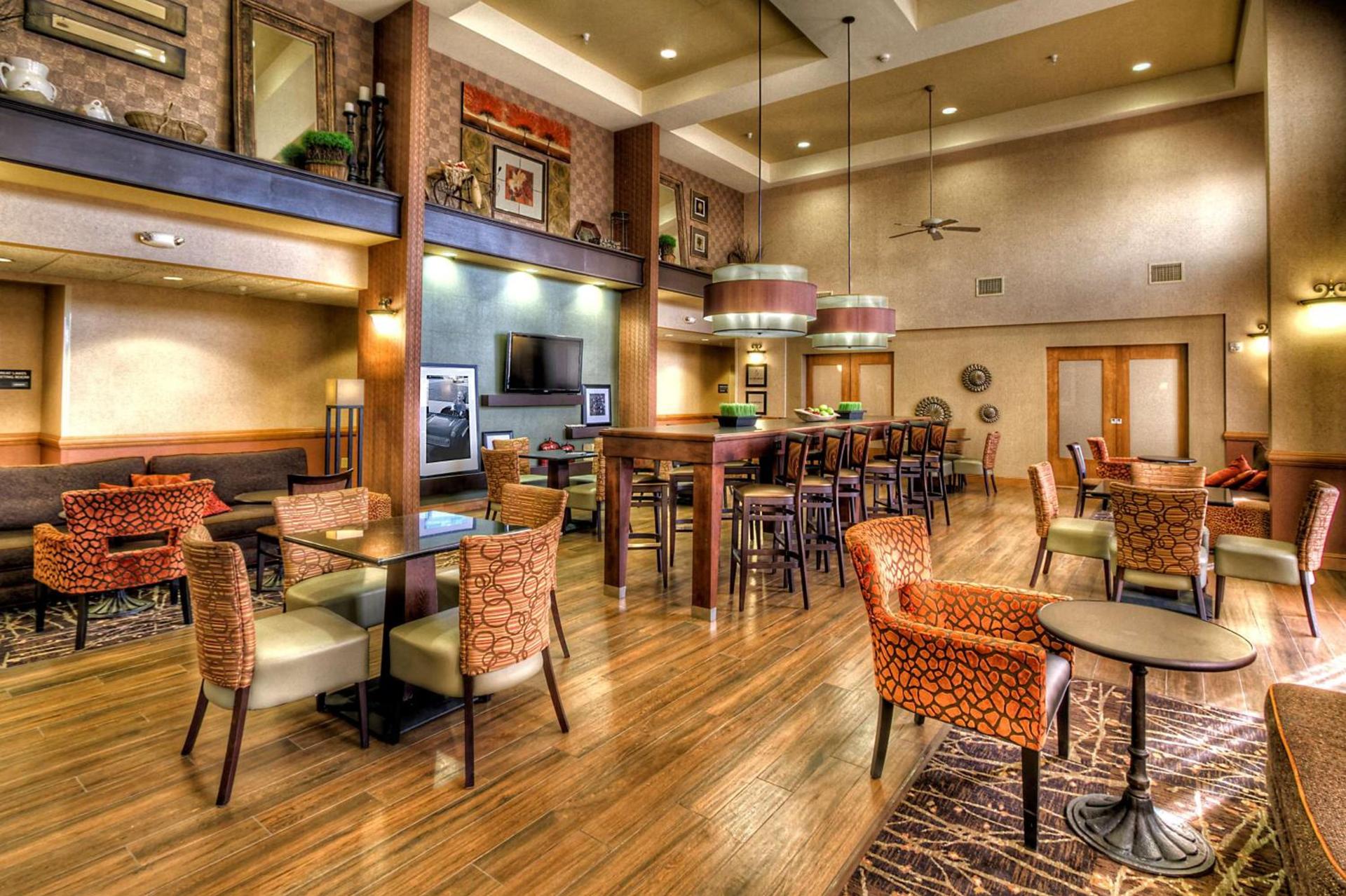 Hampton Inn & Suites Kalamazoo-Oshtemo photo 38