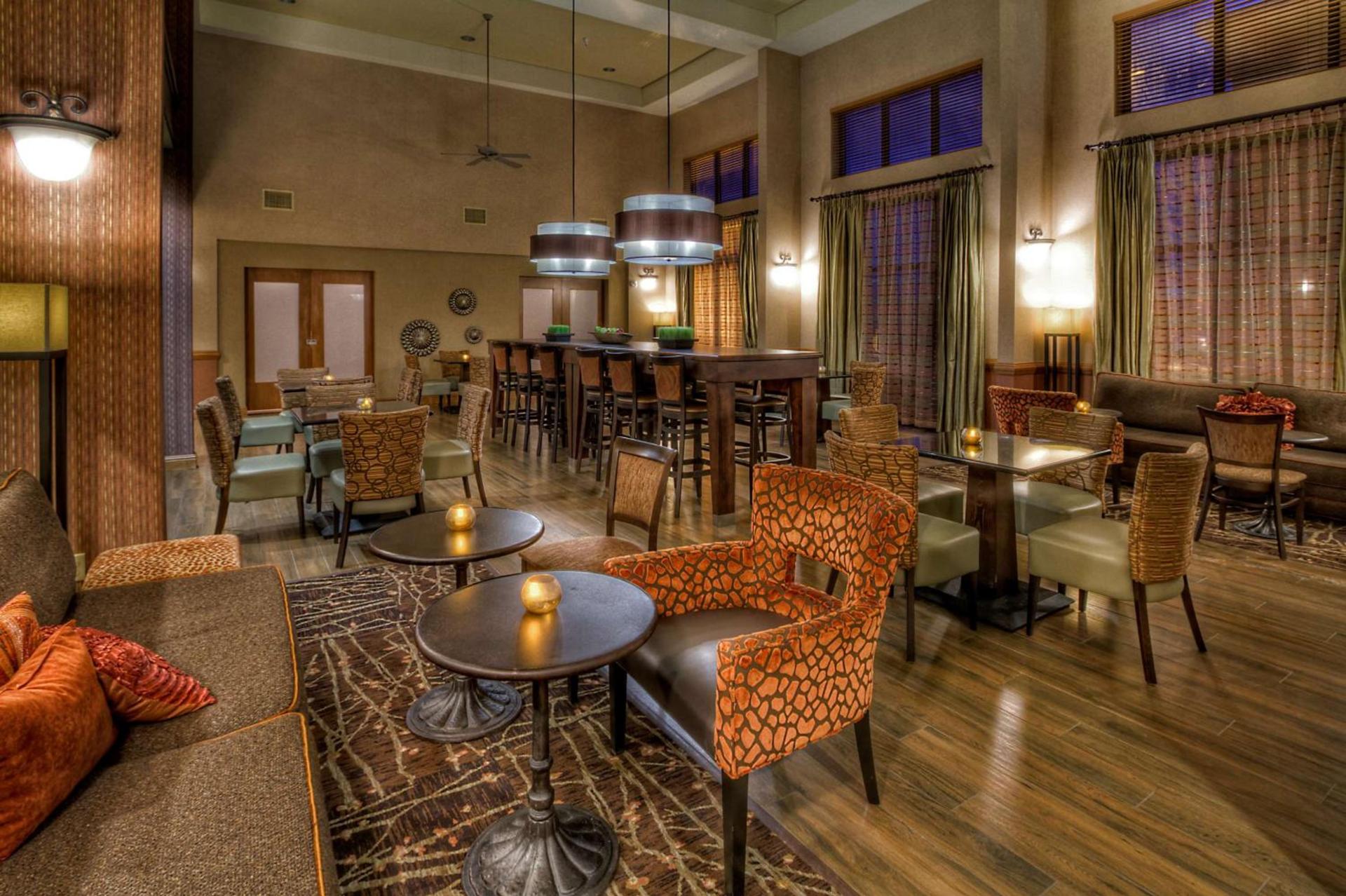 Hampton Inn & Suites Kalamazoo-Oshtemo photo 3