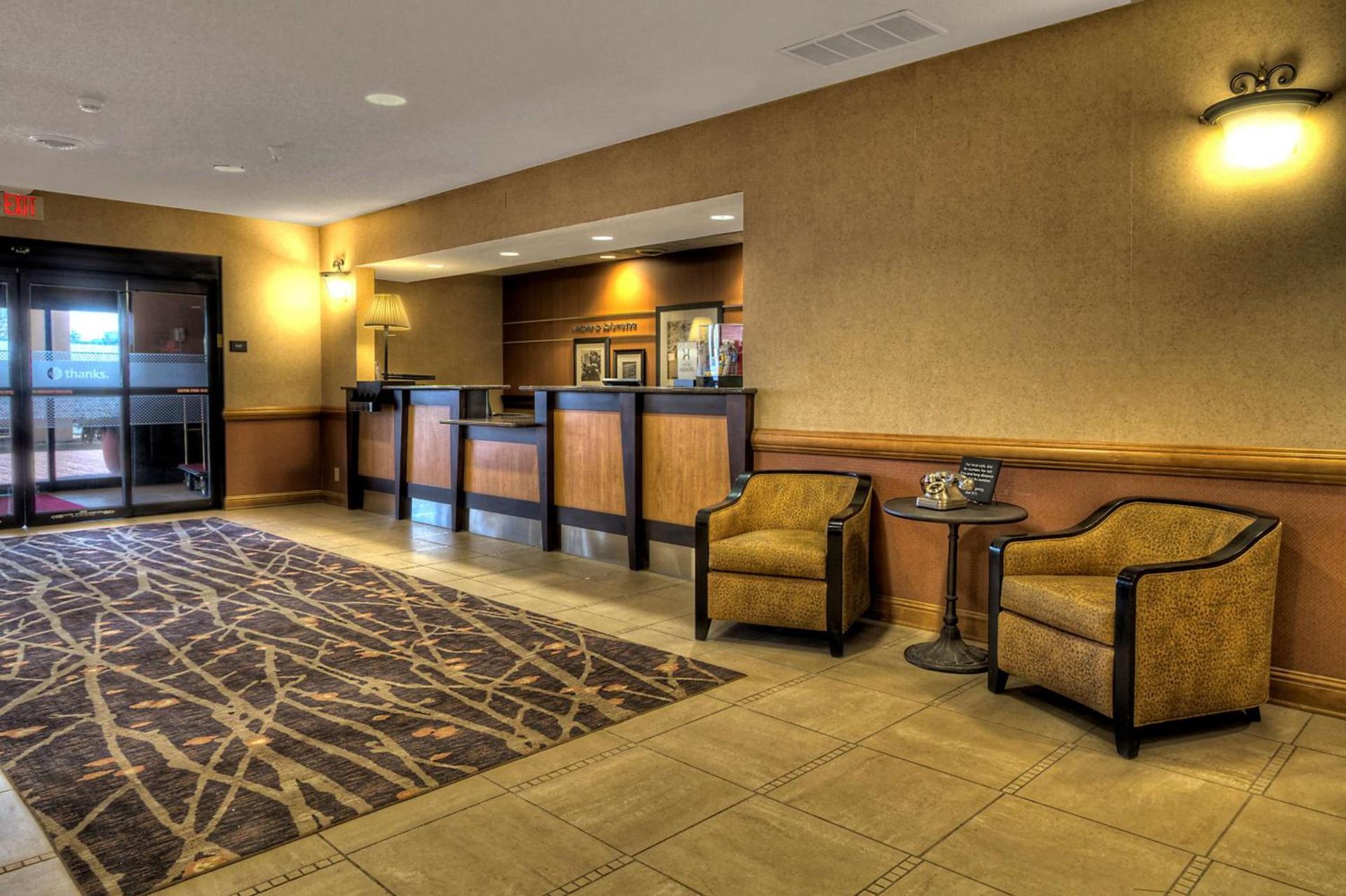 Hampton Inn & Suites Kalamazoo-Oshtemo photo 5
