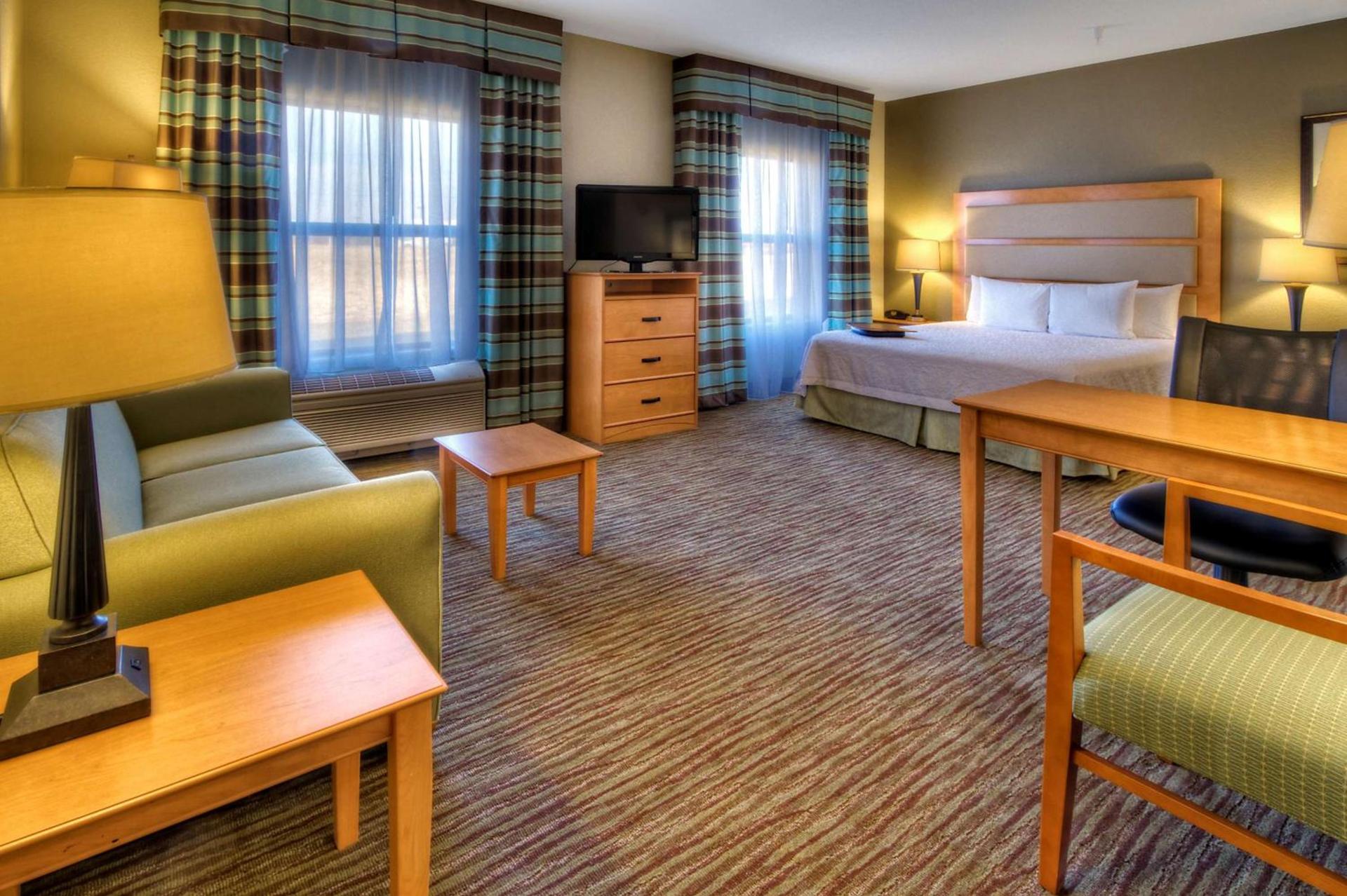 Hampton Inn & Suites Kalamazoo-Oshtemo photo 27