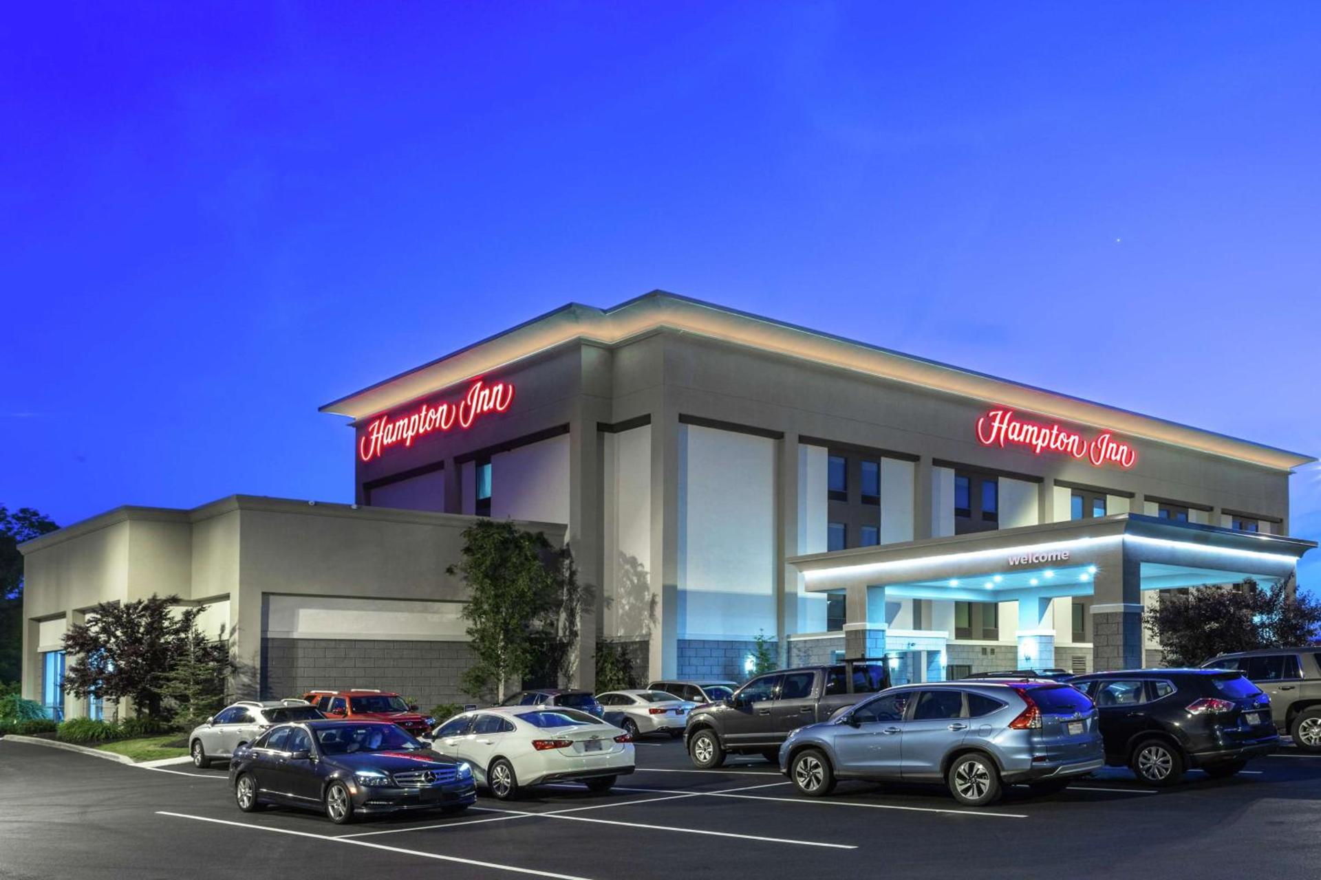 Hampton Inn Bedford photo 3