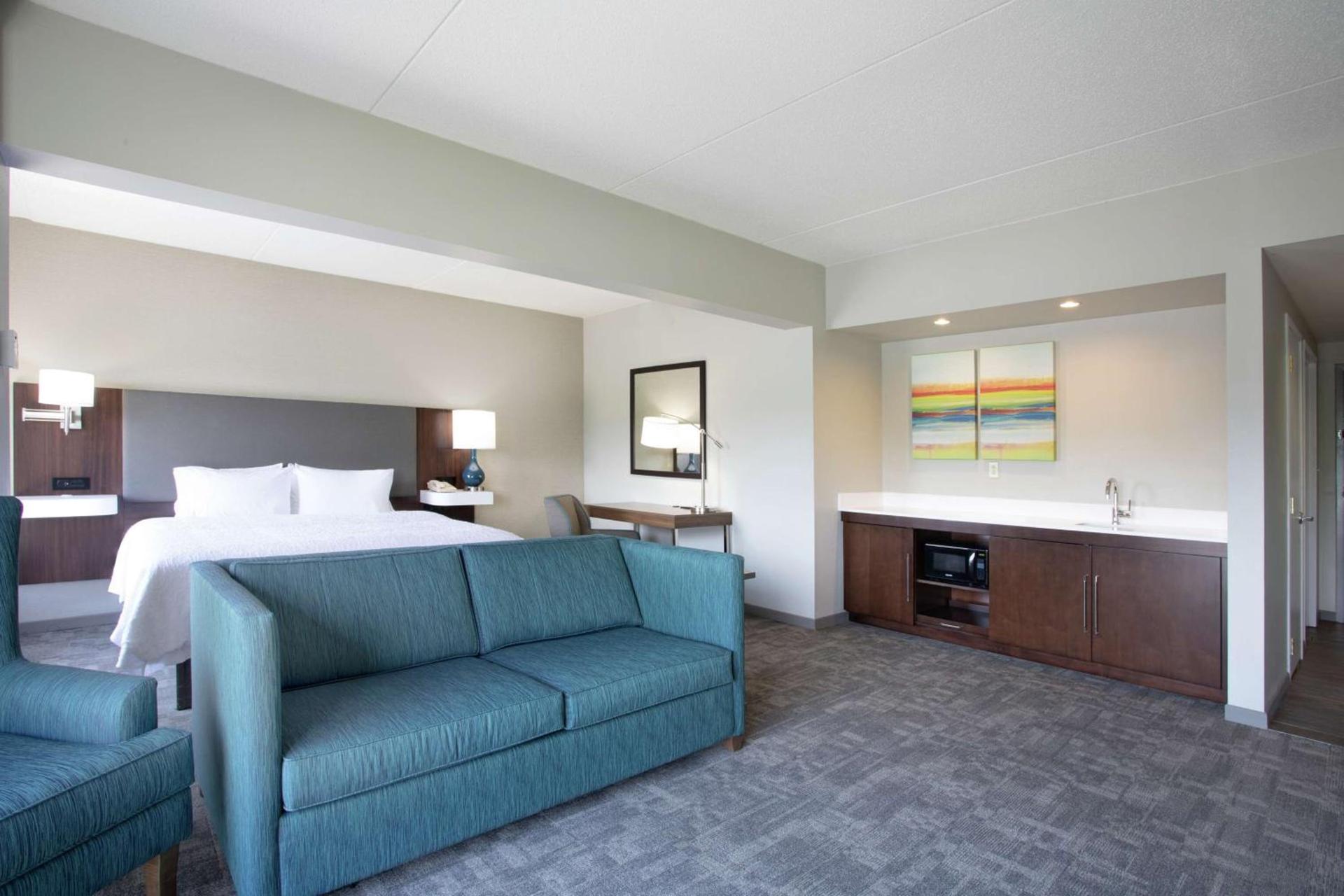 Hampton Inn Bedford photo 27