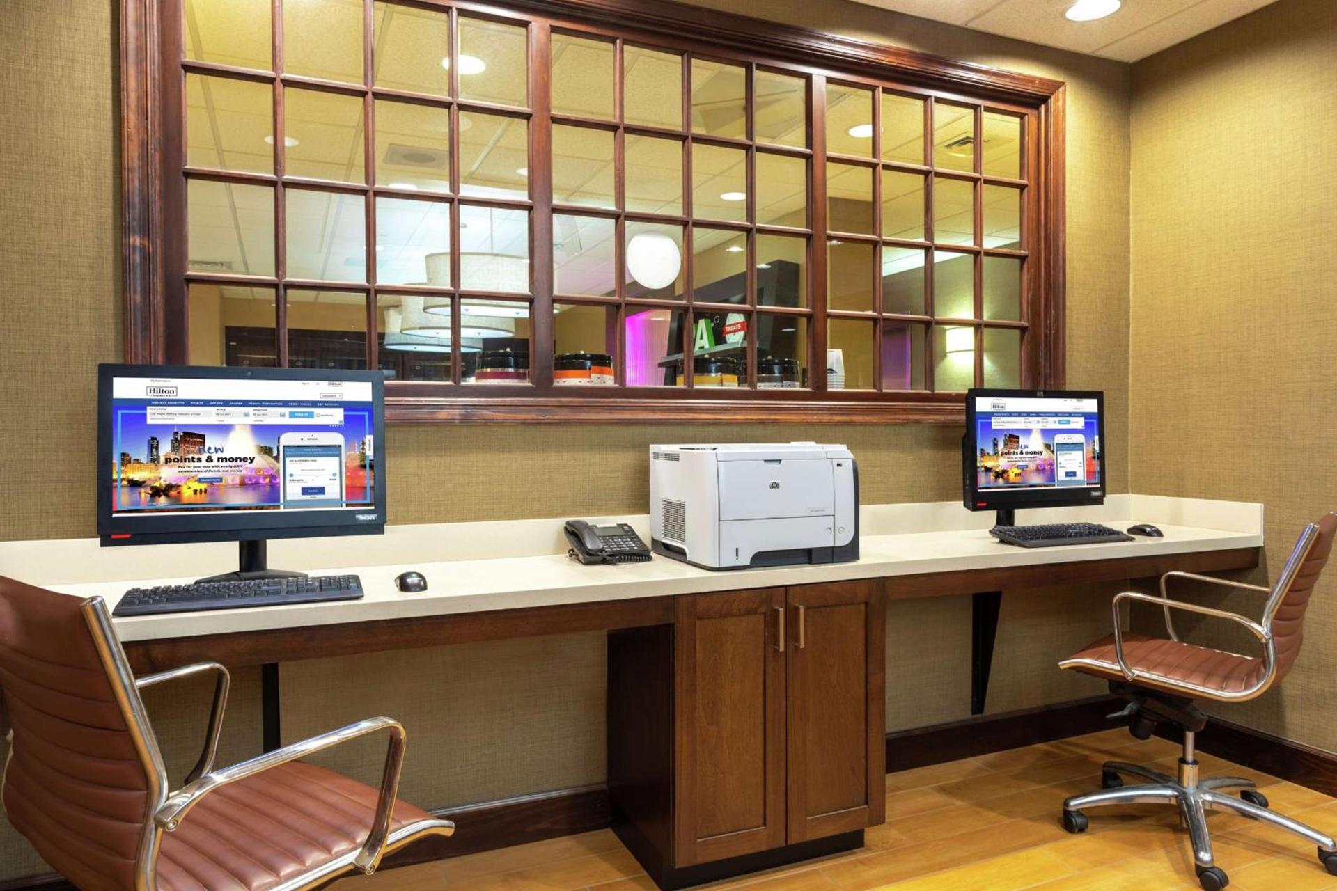 Hampton Inn Bedford photo 30