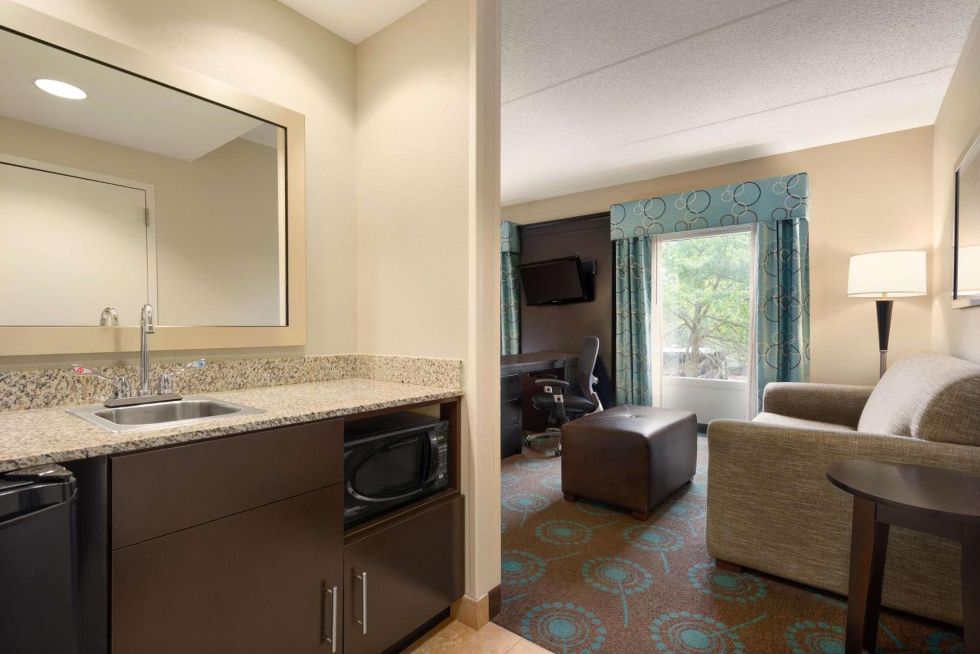 Hampton Inn & Suites Bluffton-Sun City photo 28