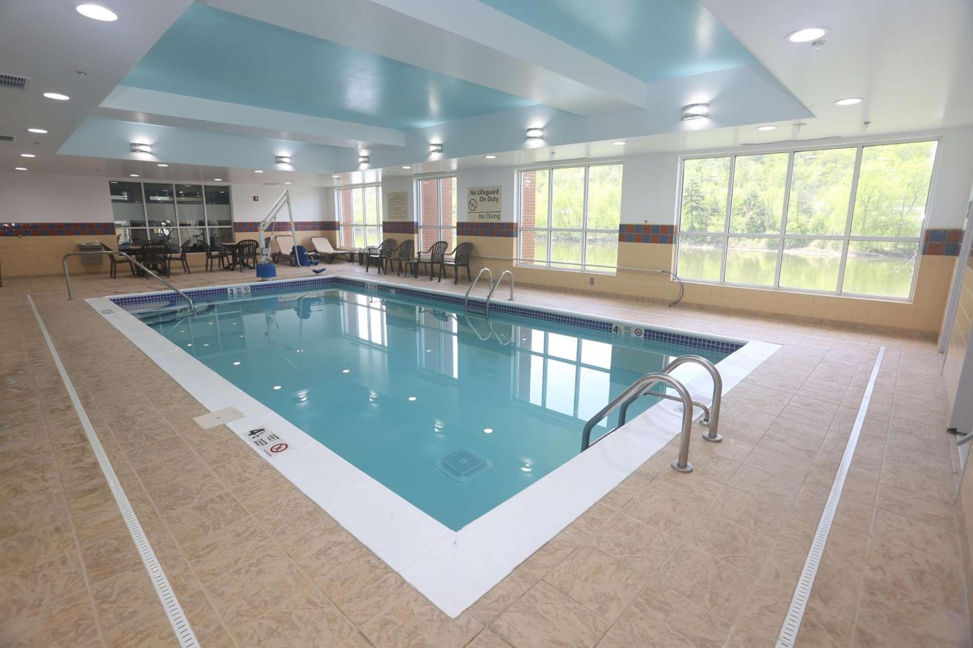 Hampton Inn Owego photo 8
