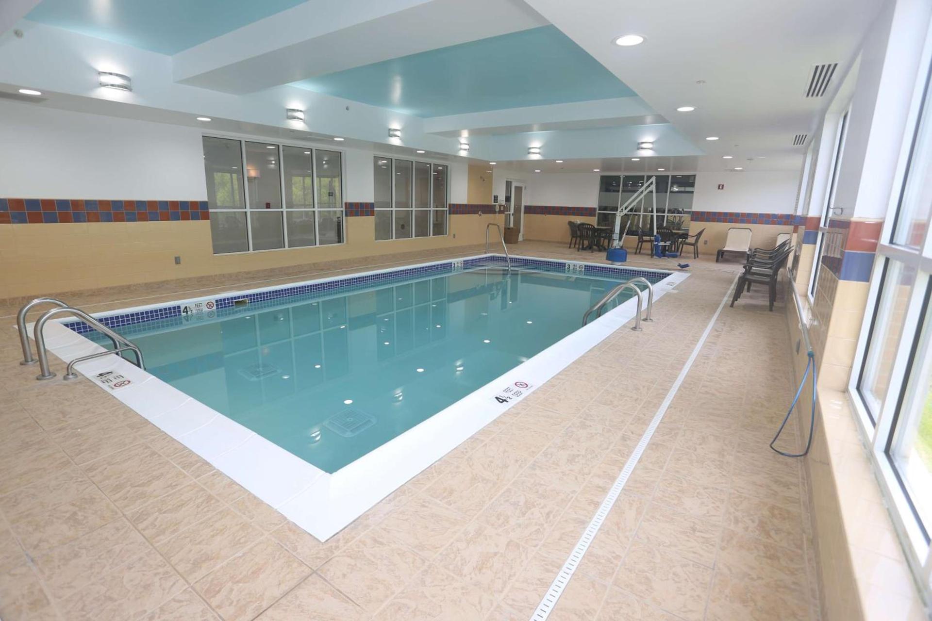 Hampton Inn Owego photo 9