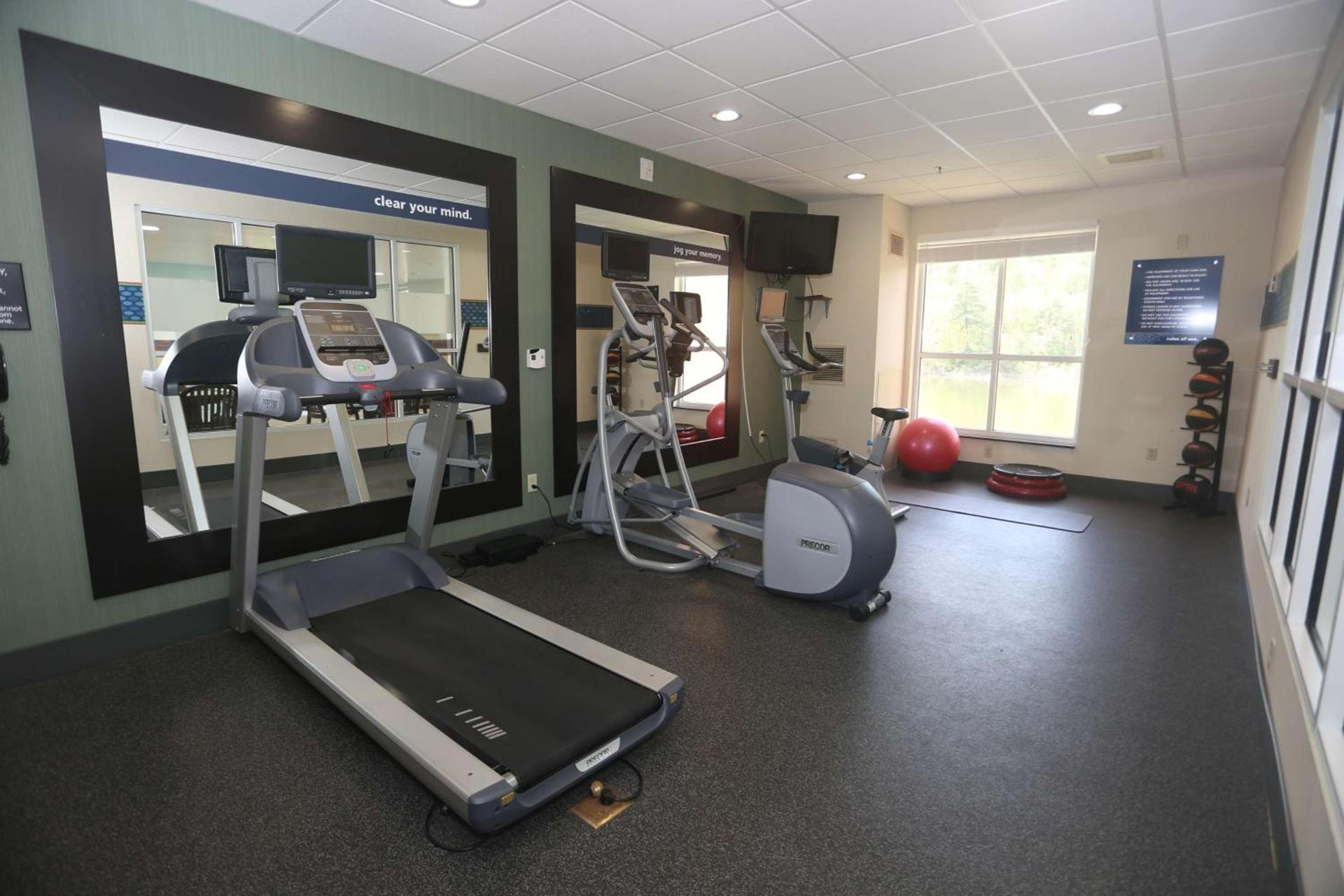Hampton Inn Owego photo 13