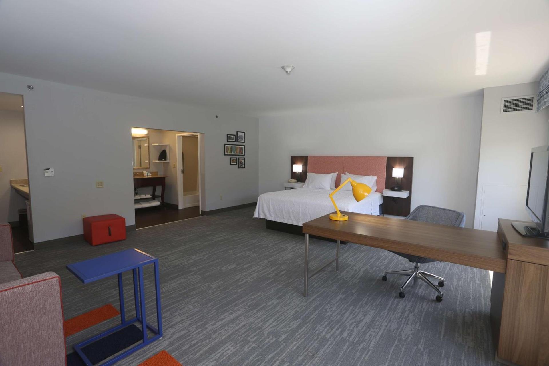 Hampton Inn Owego photo 23