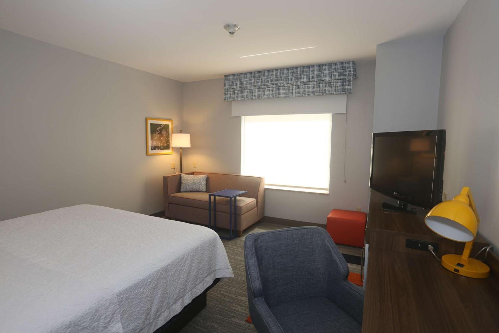 Hampton Inn Owego photo 27