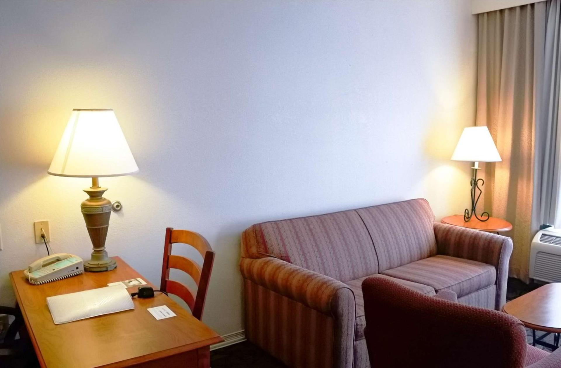 Hampton Inn & Suites Birmingham-Pelham - I-65 photo 29