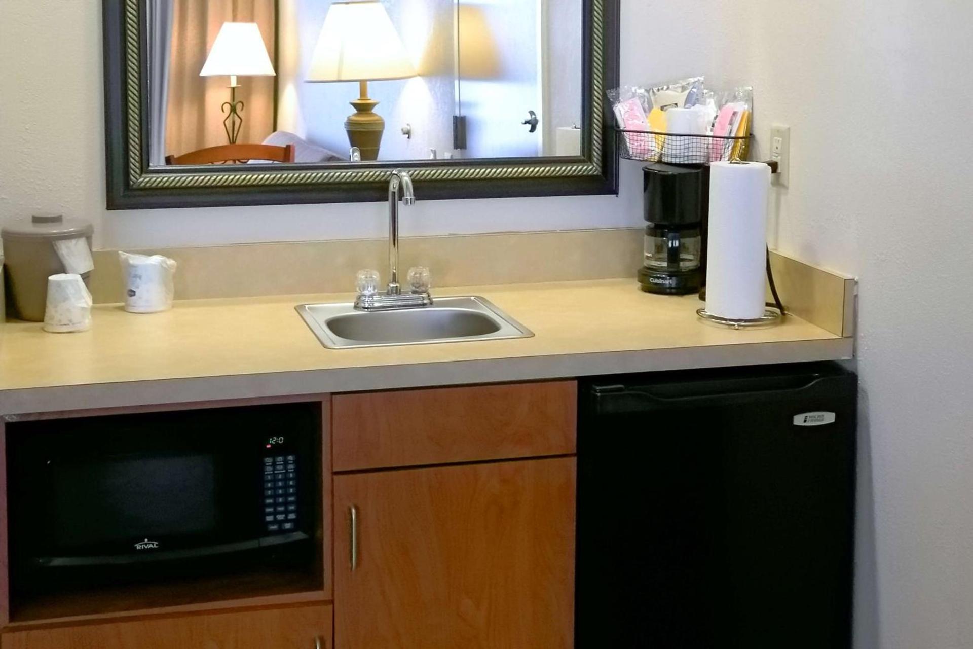 Hampton Inn & Suites Birmingham-Pelham - I-65 photo 39