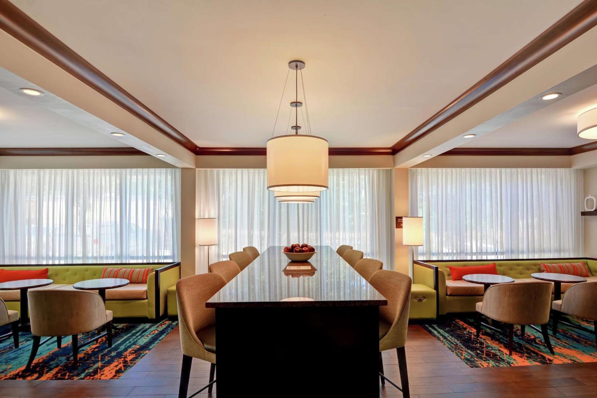 Hampton Inn Birmingham/Mountain Brook photo 11