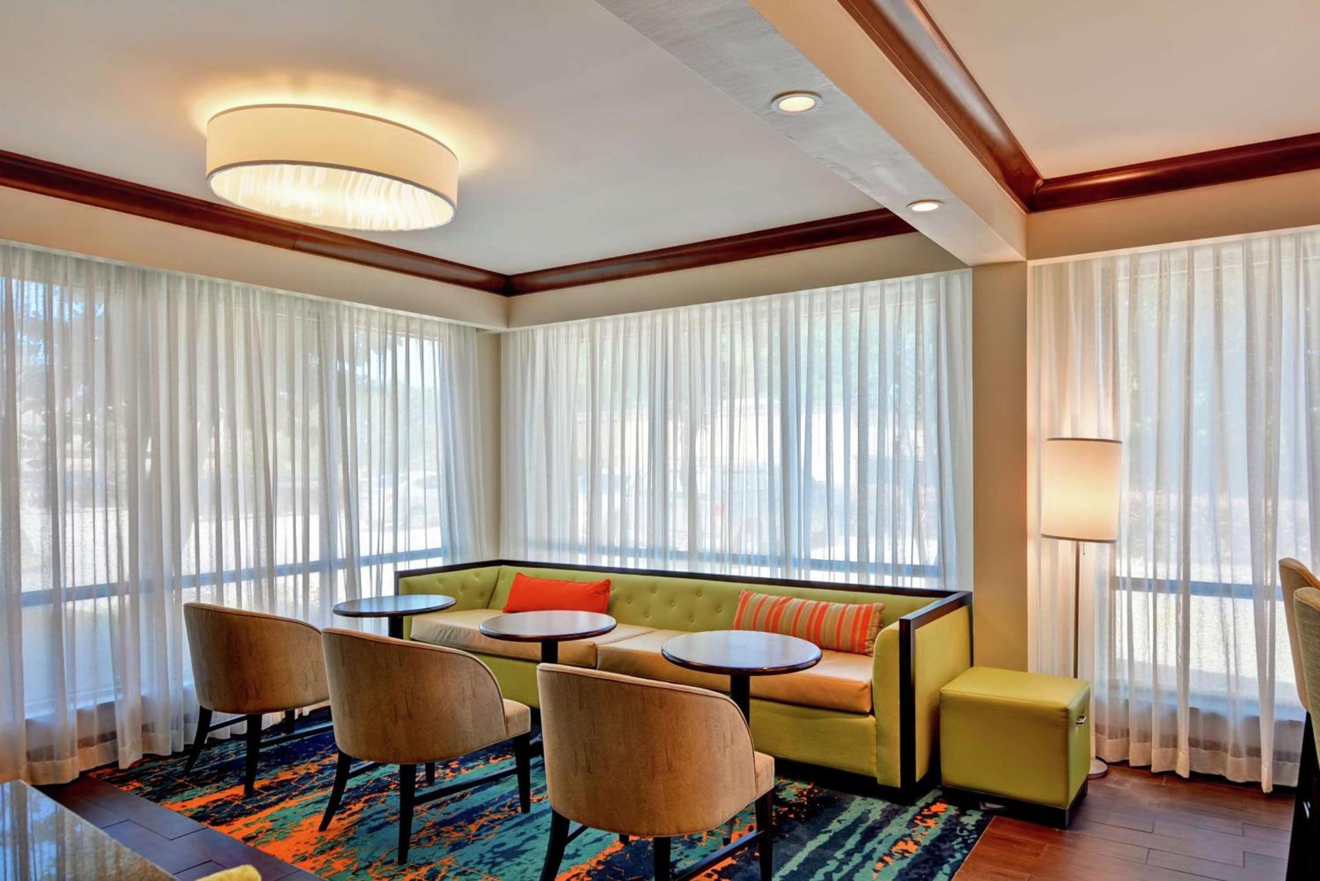 Hampton Inn Birmingham/Mountain Brook photo 12
