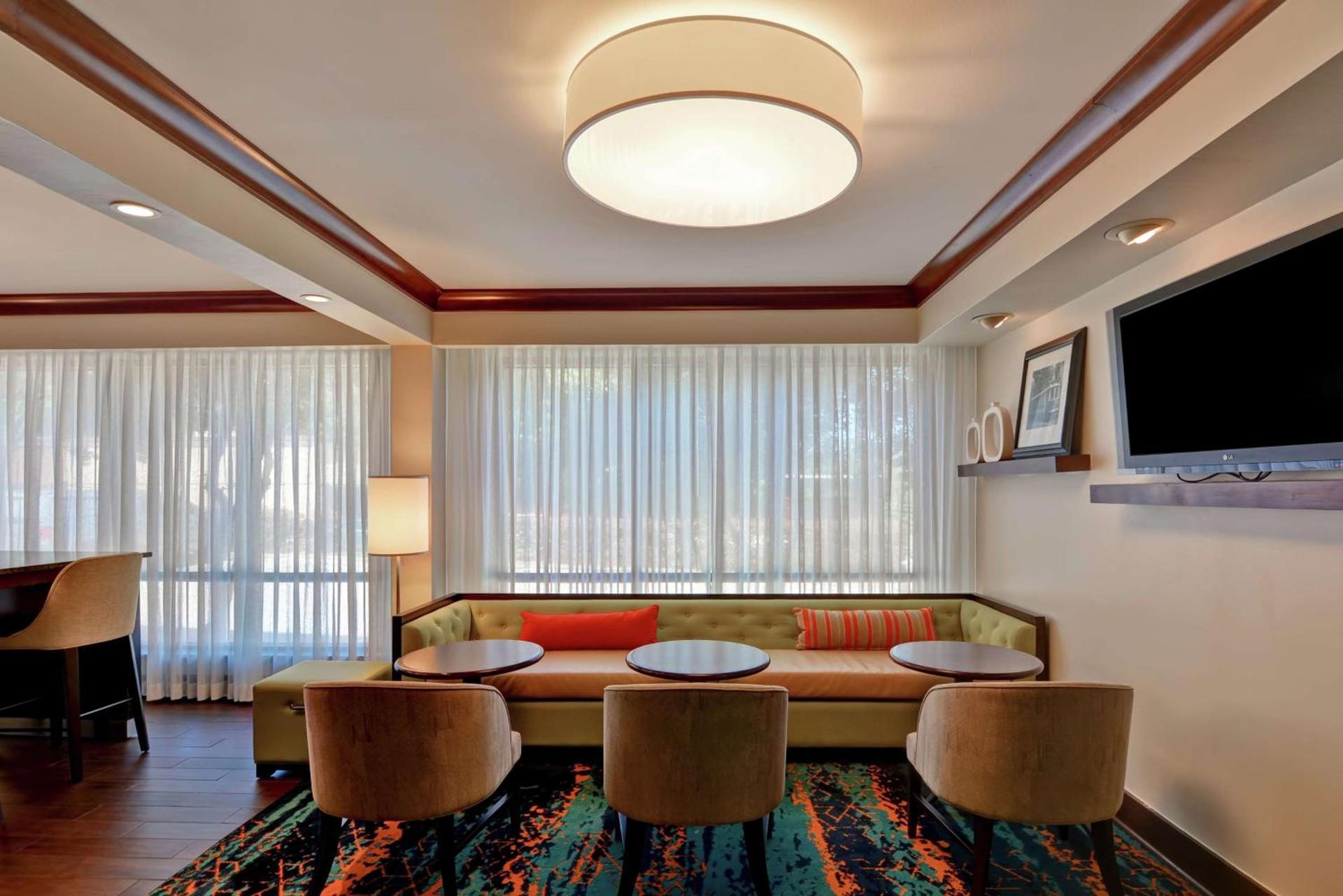 Hampton Inn Birmingham/Mountain Brook photo 13