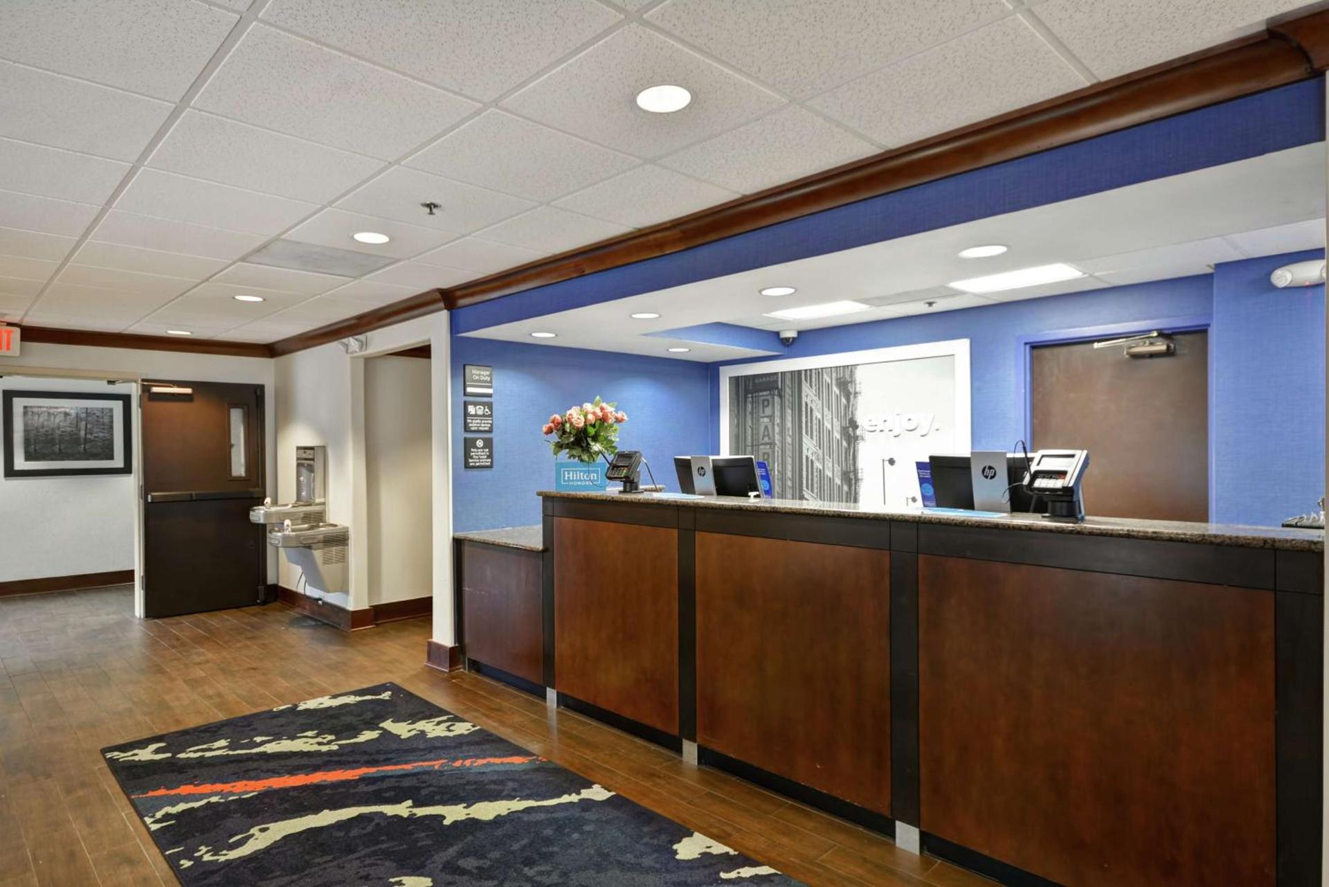 Hampton Inn Birmingham/Mountain Brook photo 14