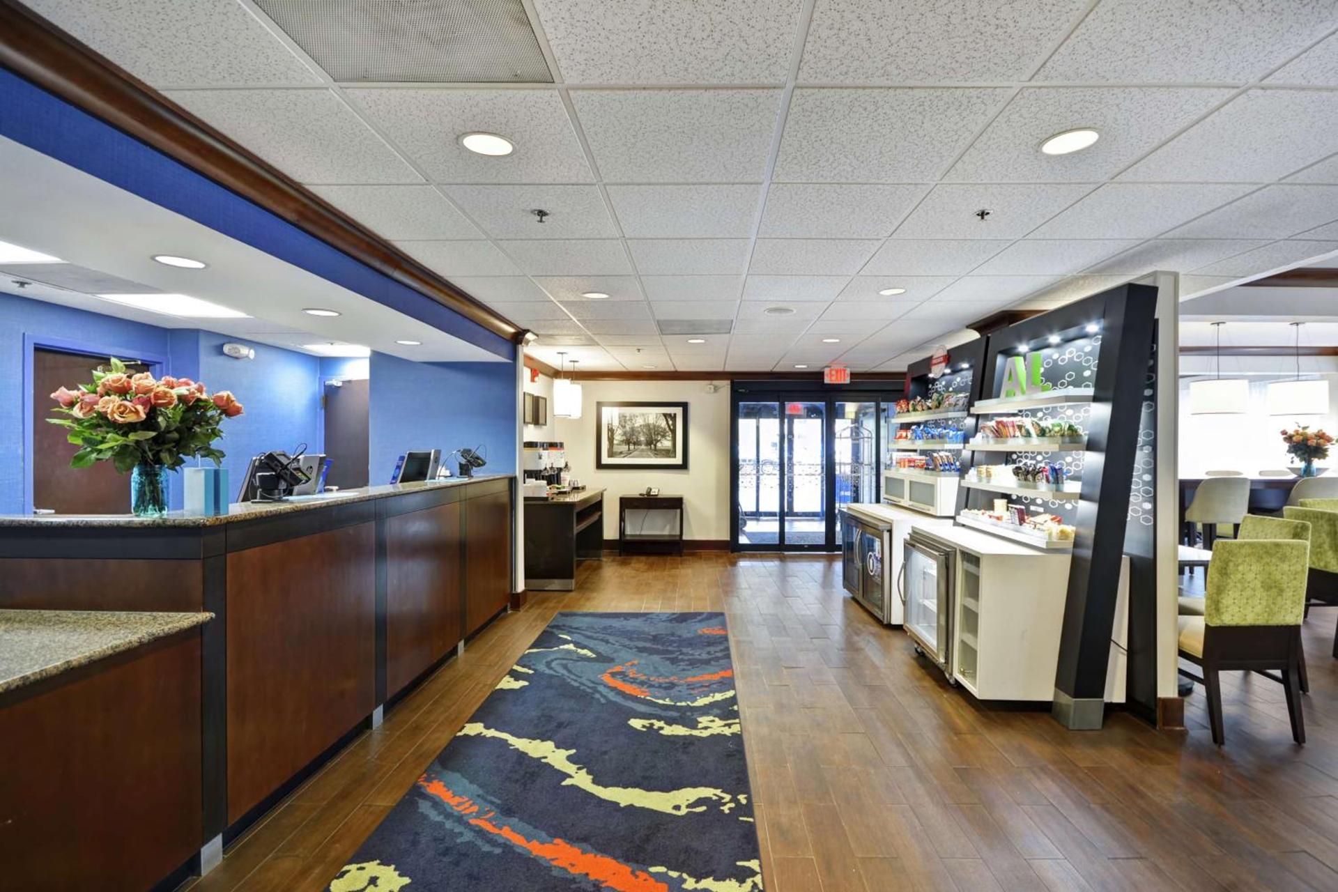Hampton Inn Birmingham/Mountain Brook photo 15